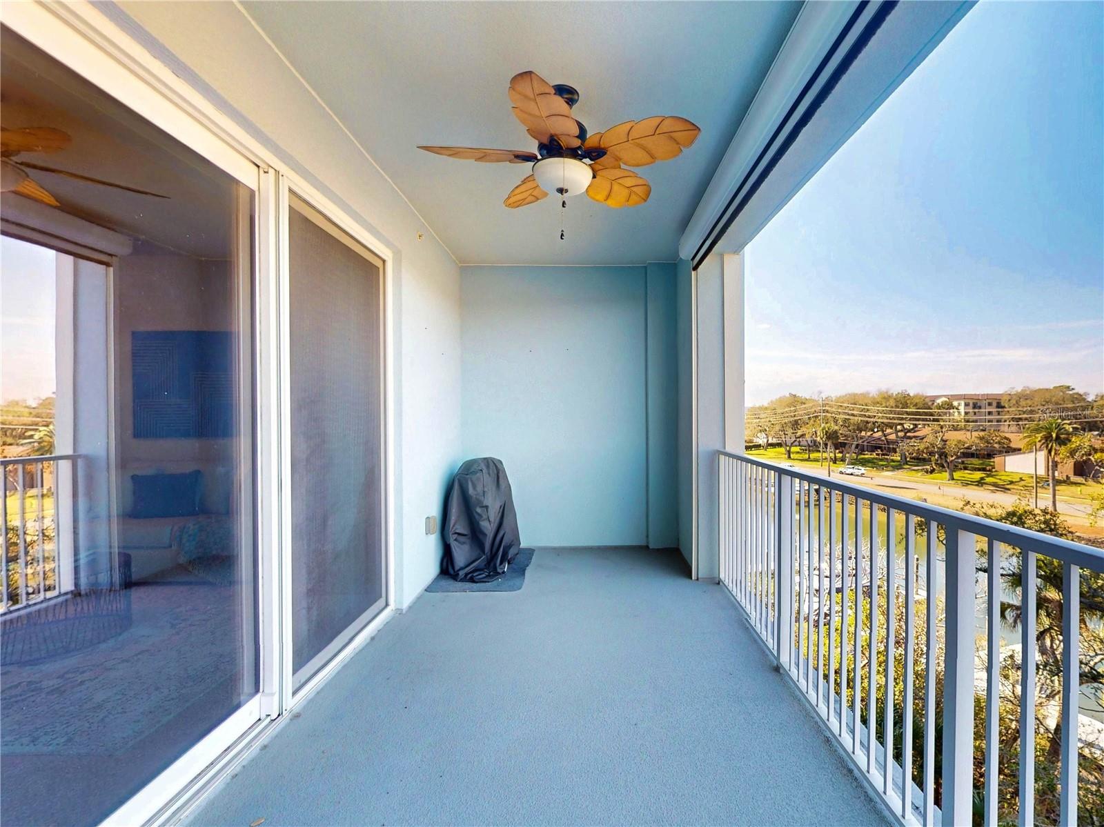 Image 42 of 84 For 3 Riverwalk Drive 404