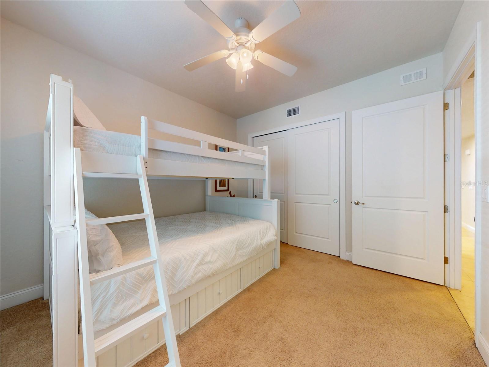 Image 7 of 84 For 3 Riverwalk Drive 404