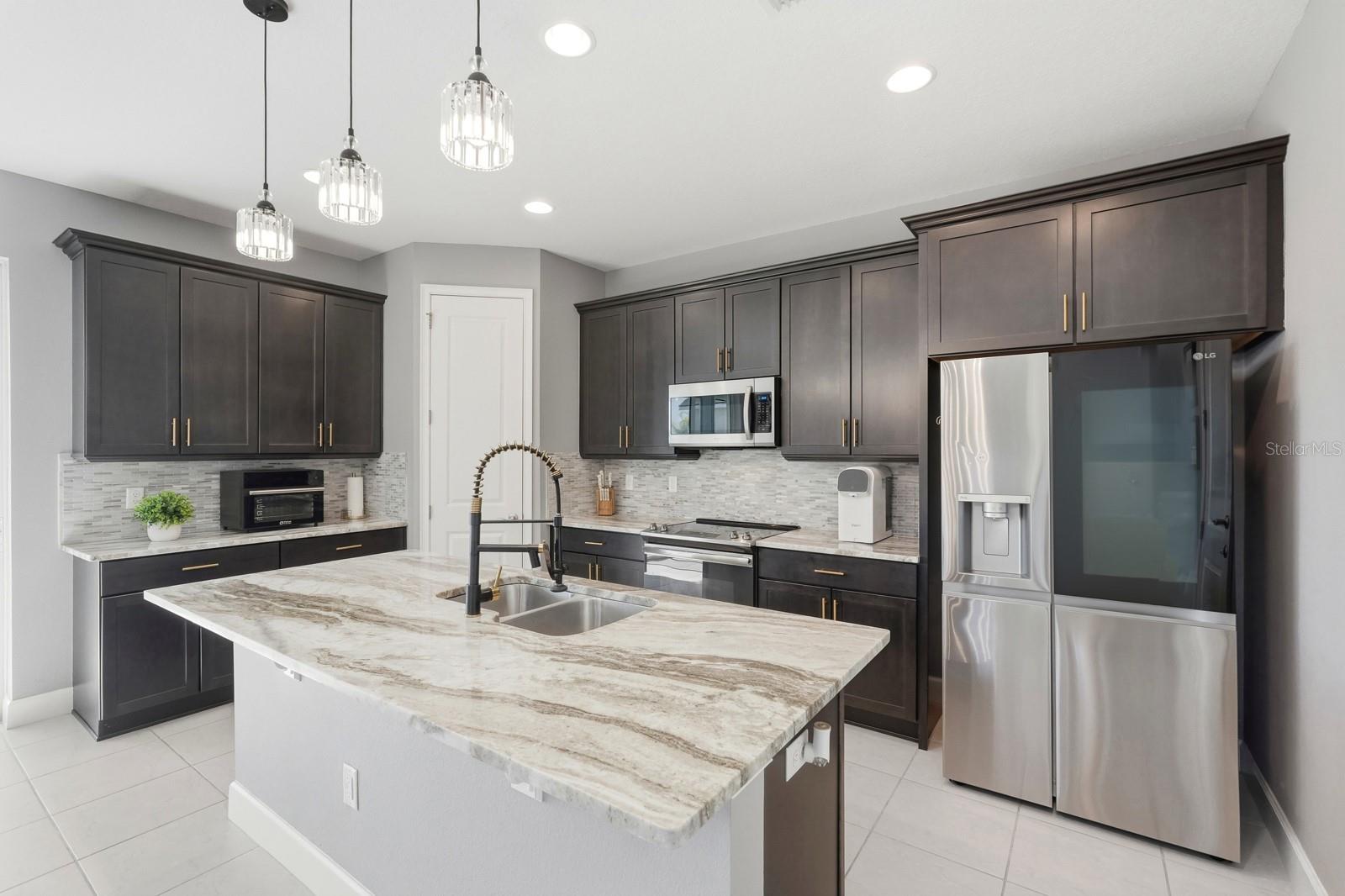 Image 14 of 54 For 137 Azure Mist Way