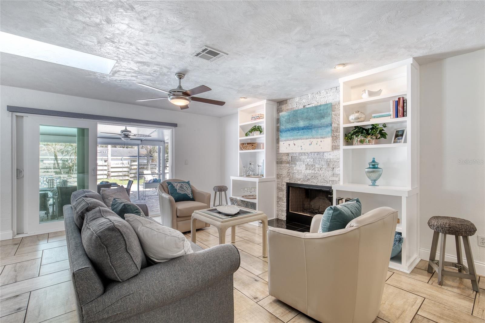 Image 10 of 94 For 1127 Indigo Road