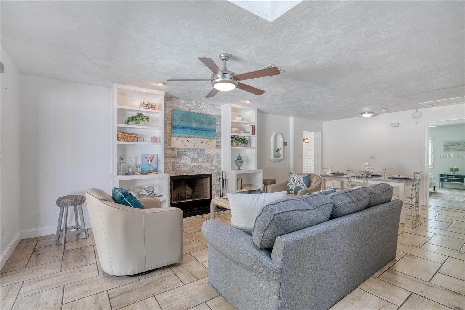 Image 13 of 94 For 1127 Indigo Road