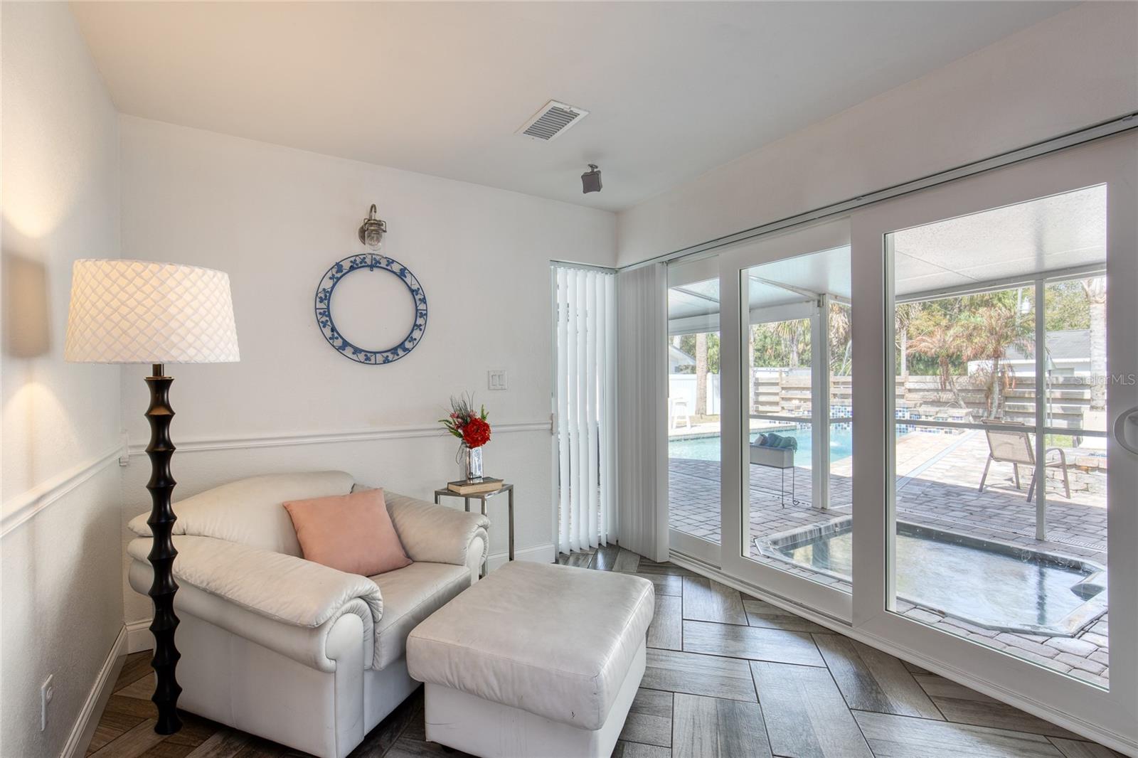 Image 26 of 94 For 1127 Indigo Road