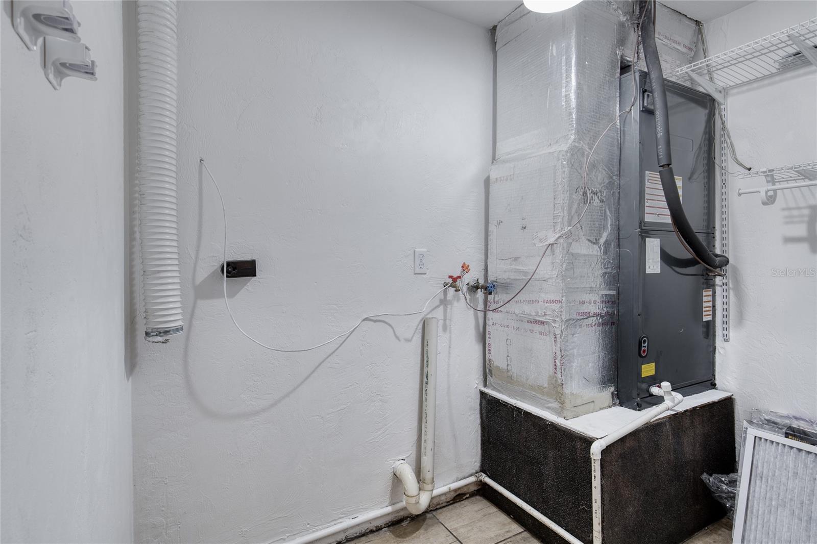 Image 80 of 94 For 1127 Indigo Road