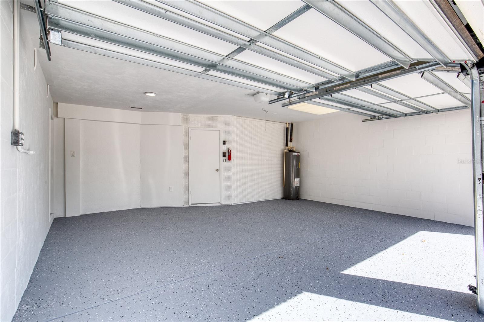 Image 81 of 94 For 1127 Indigo Road