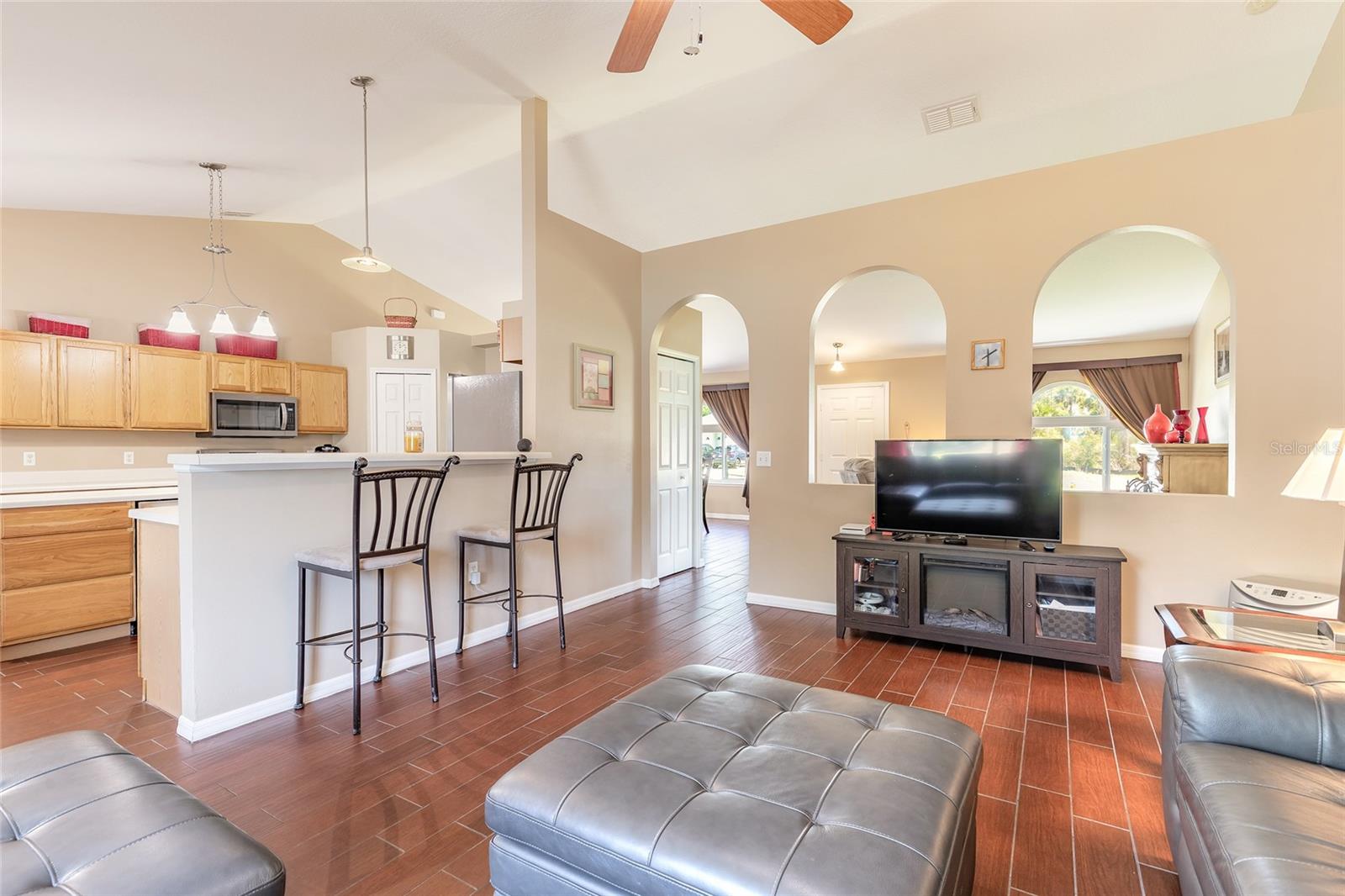 Image 15 of 52 For 34 Secretary Trail