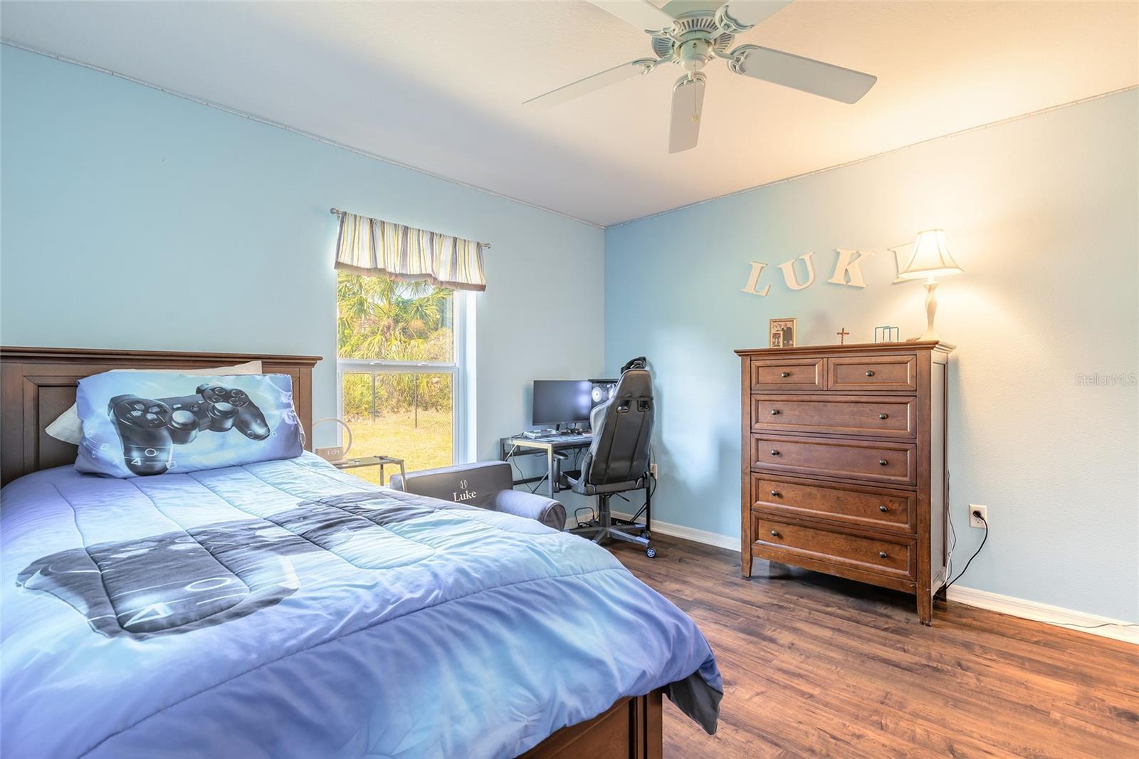 Image 24 of 52 For 34 Secretary Trail