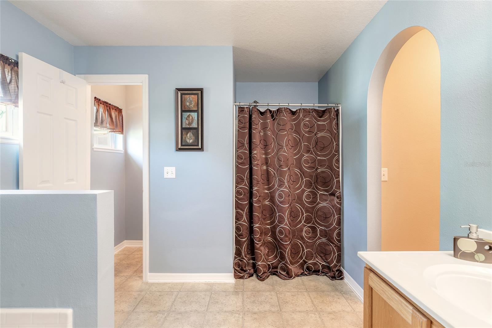 Image 36 of 52 For 34 Secretary Trail