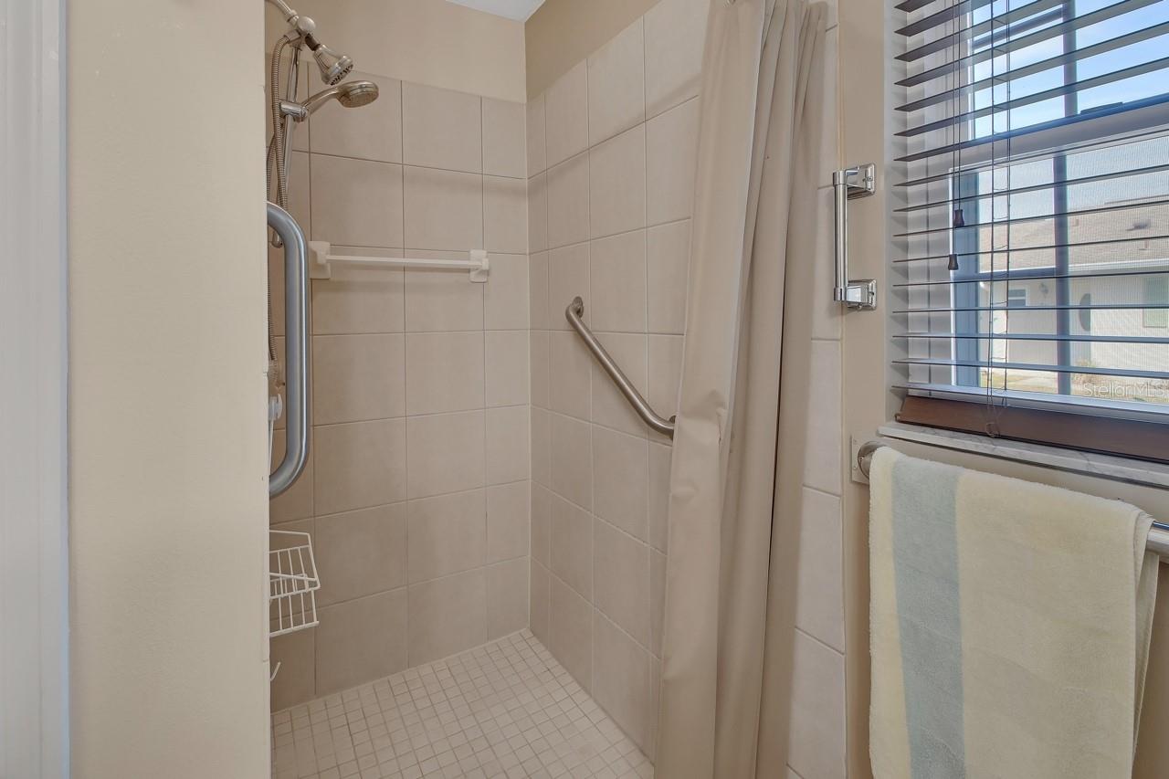 Image 18 of 30 For 226 Pine Bluff Avenue 69