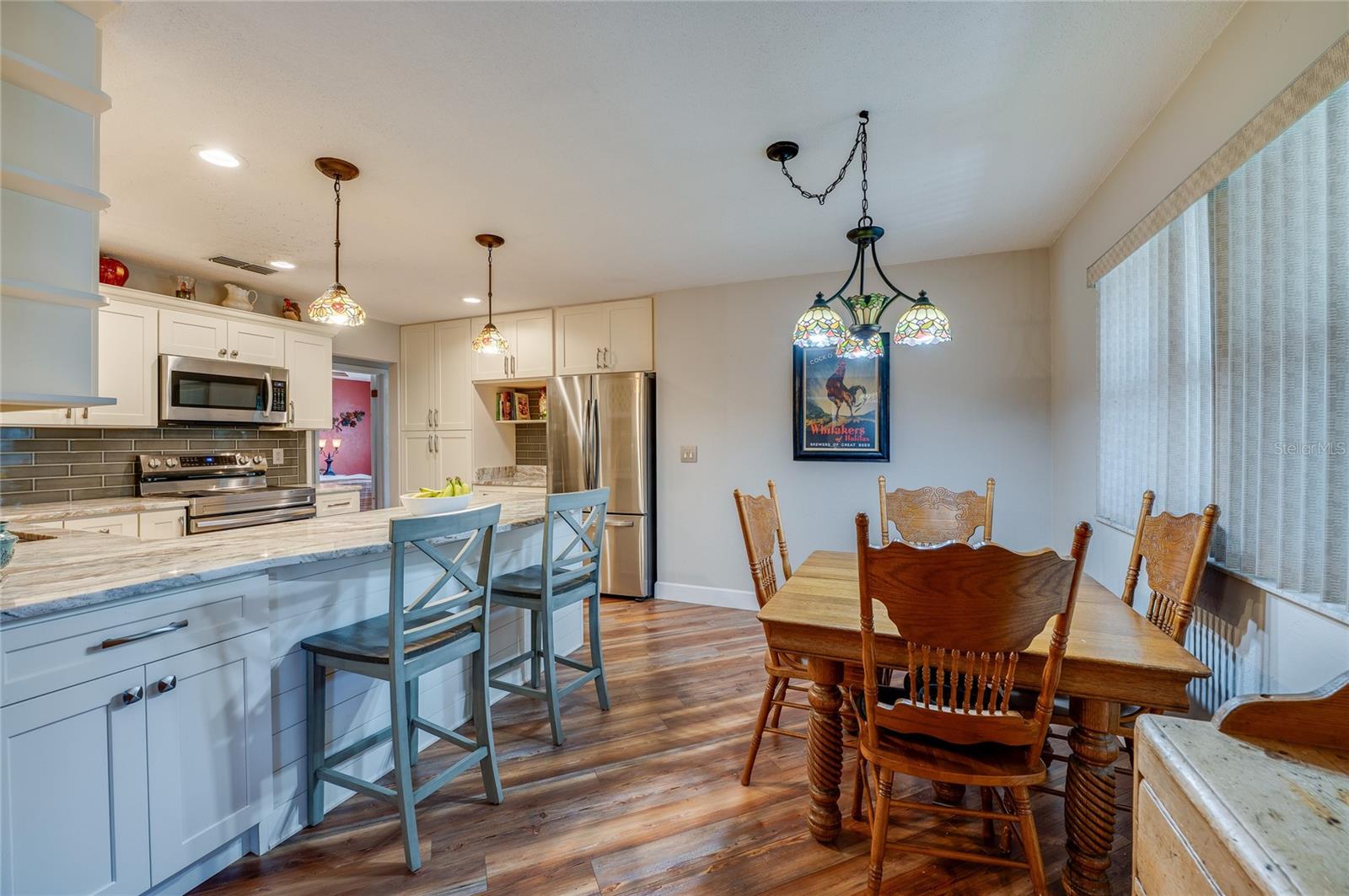 Image 10 of 34 For 10 Oak Lane 