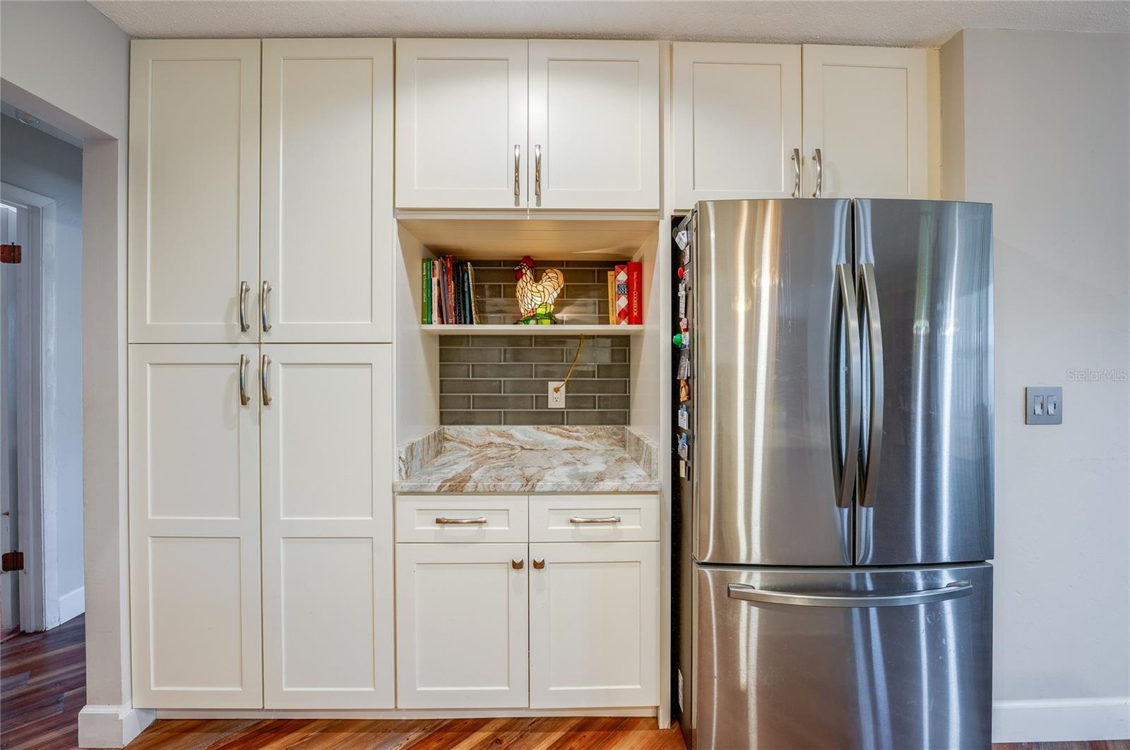 Image 15 of 34 For 10 Oak Lane 