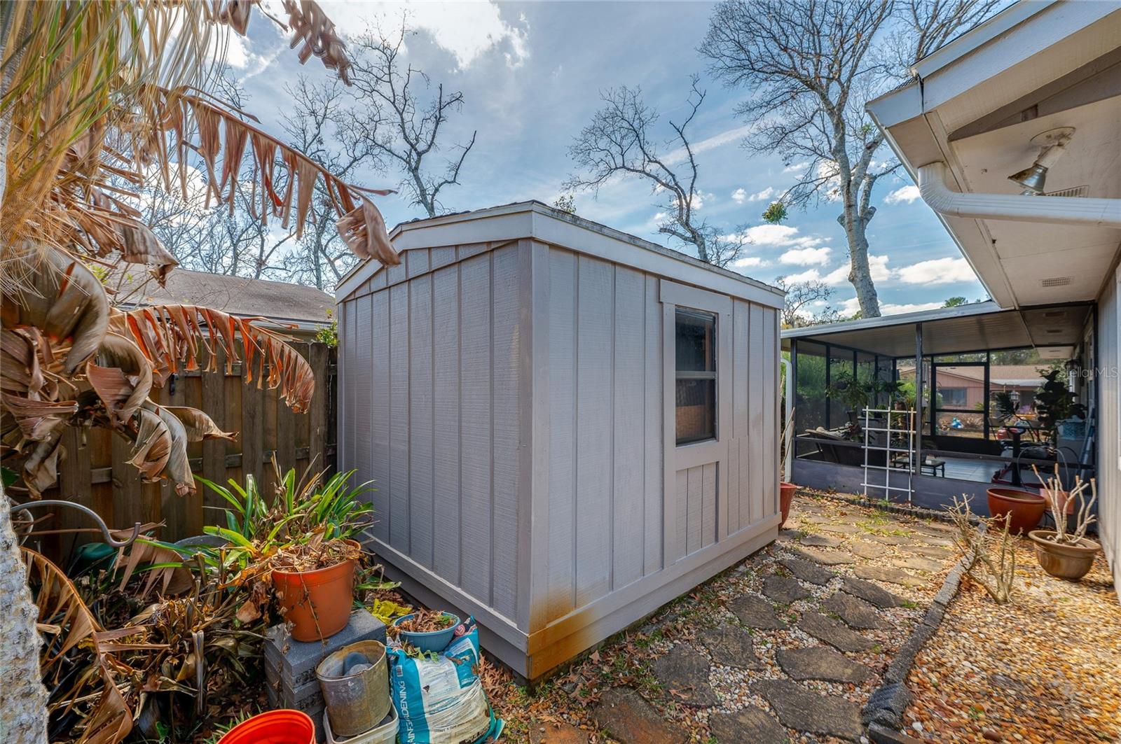 Image 27 of 34 For 10 Oak Lane 