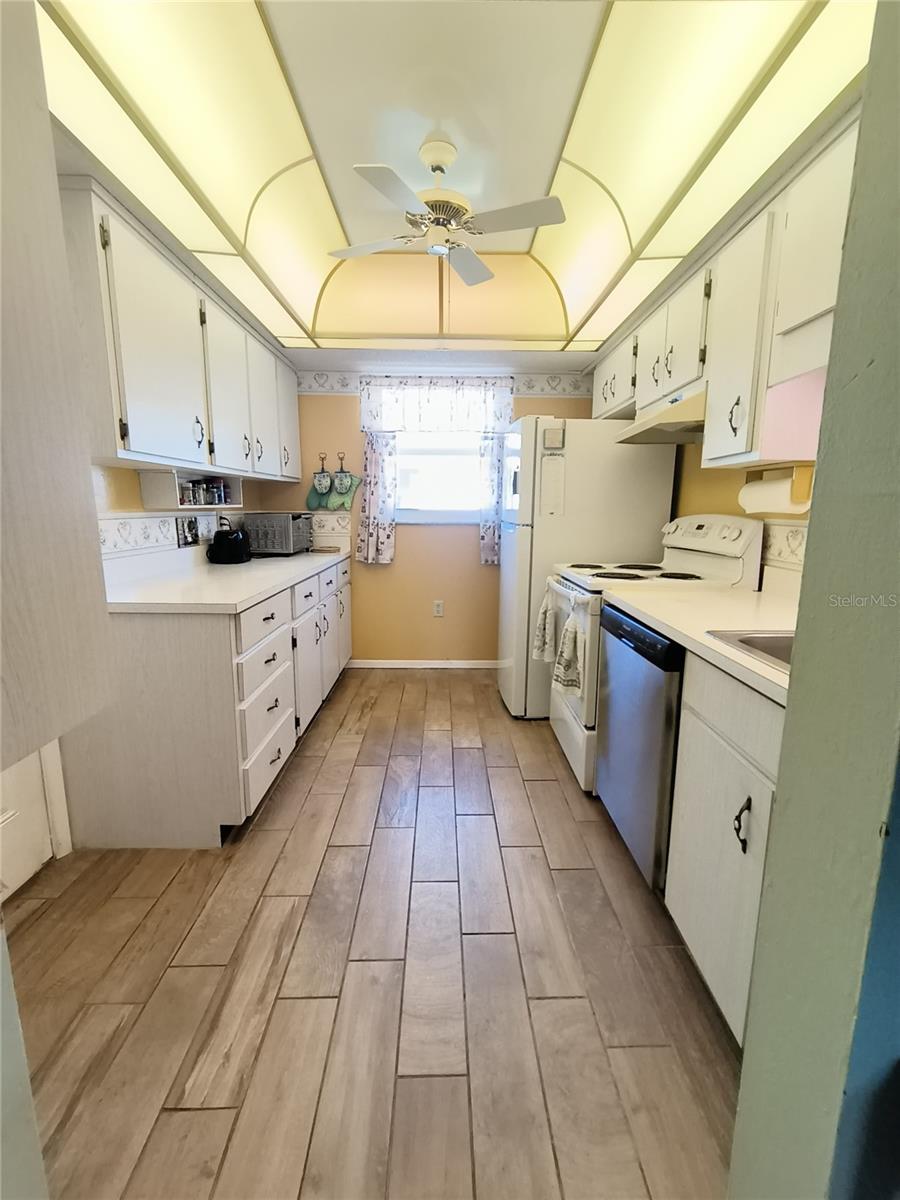 Image 2 of 21 For 230 Elmwood Avenue