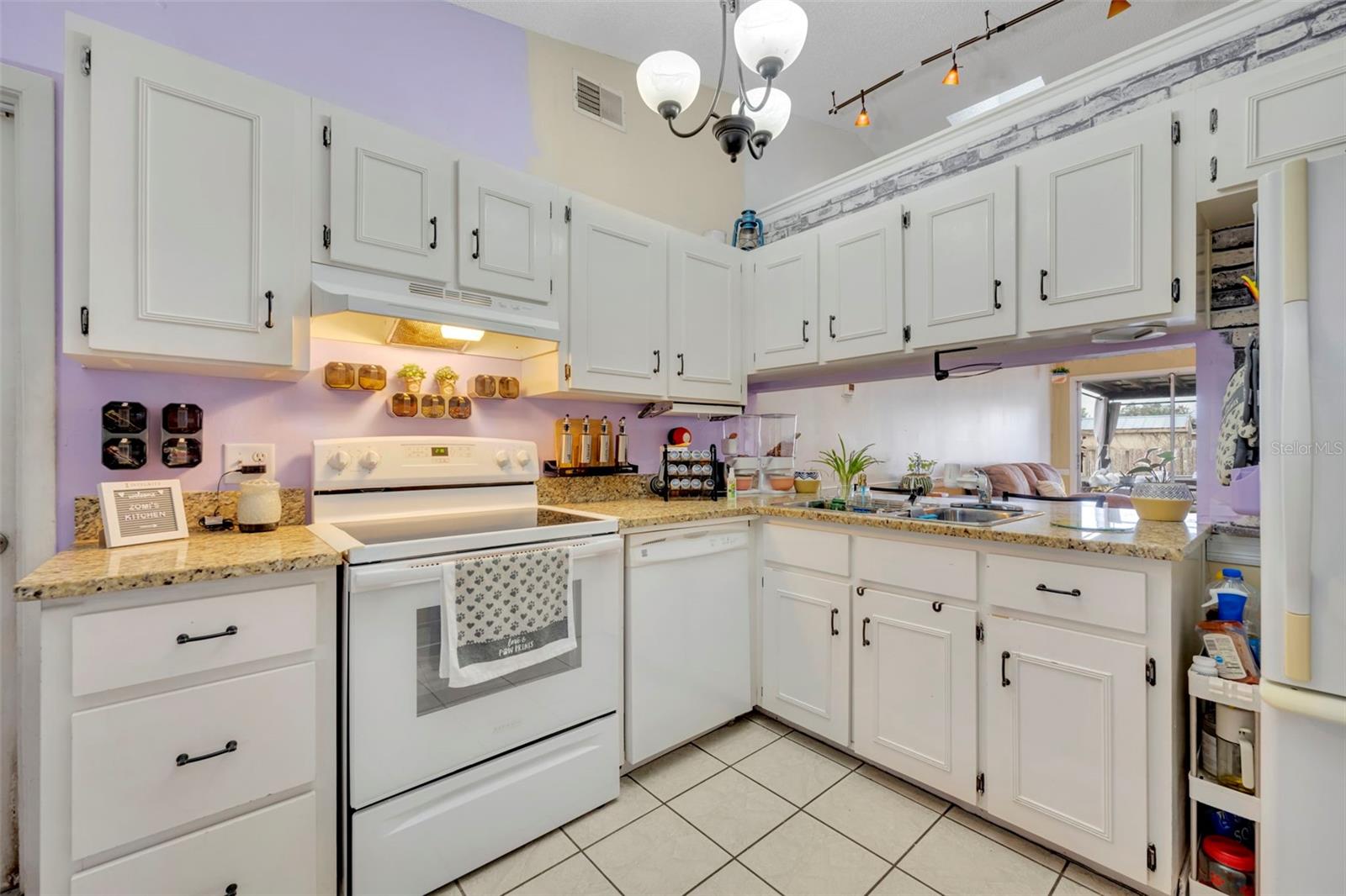 Image 14 of 27 For 2901 Chalmer Street