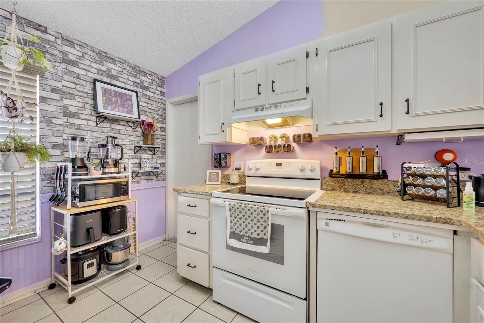 Image 16 of 27 For 2901 Chalmer Street