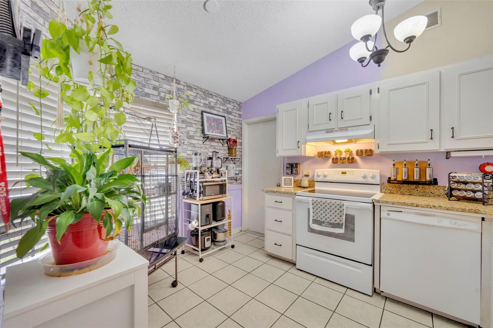 Image 17 of 27 For 2901 Chalmer Street