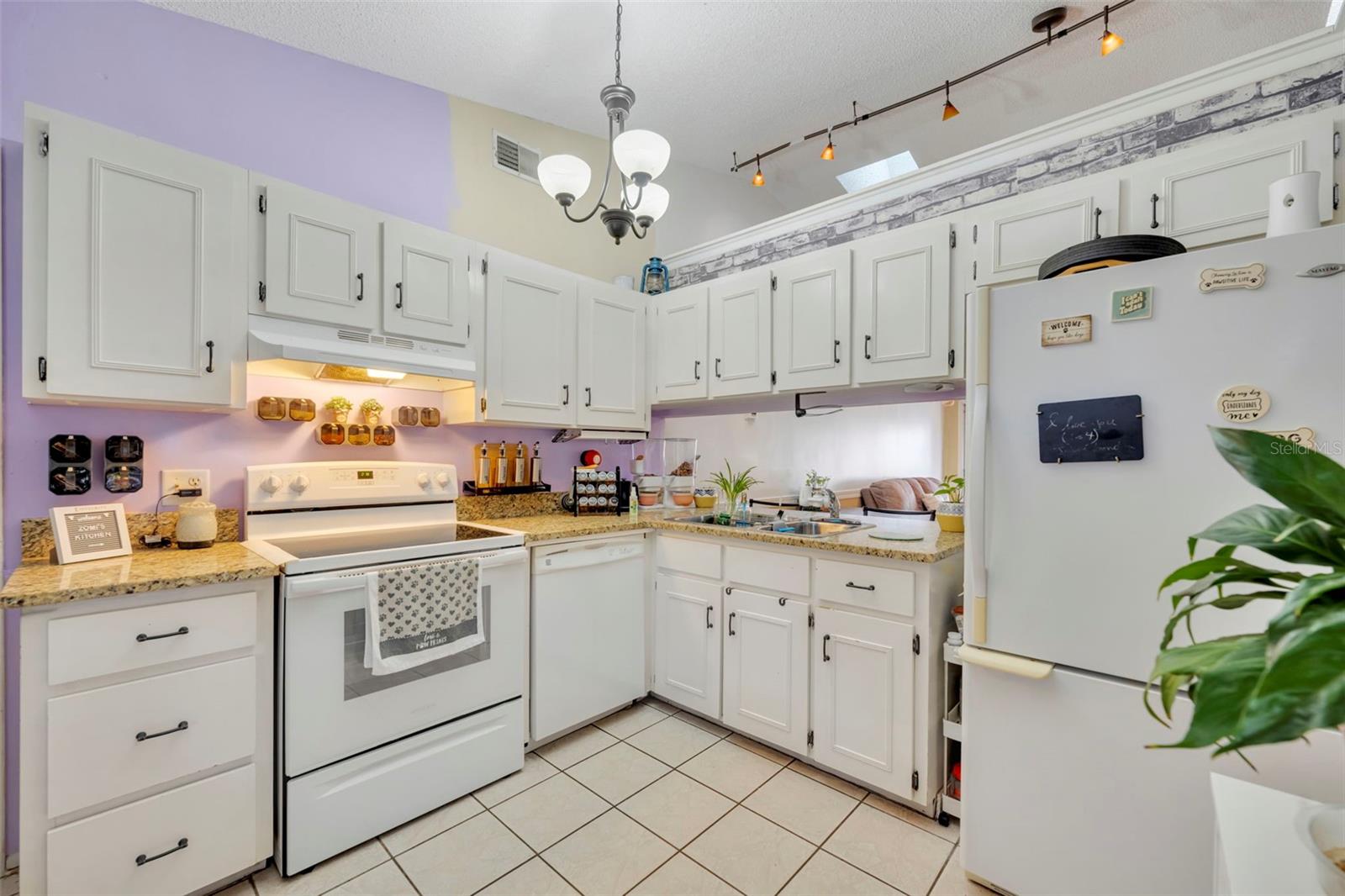 Image 5 of 27 For 2901 Chalmer Street