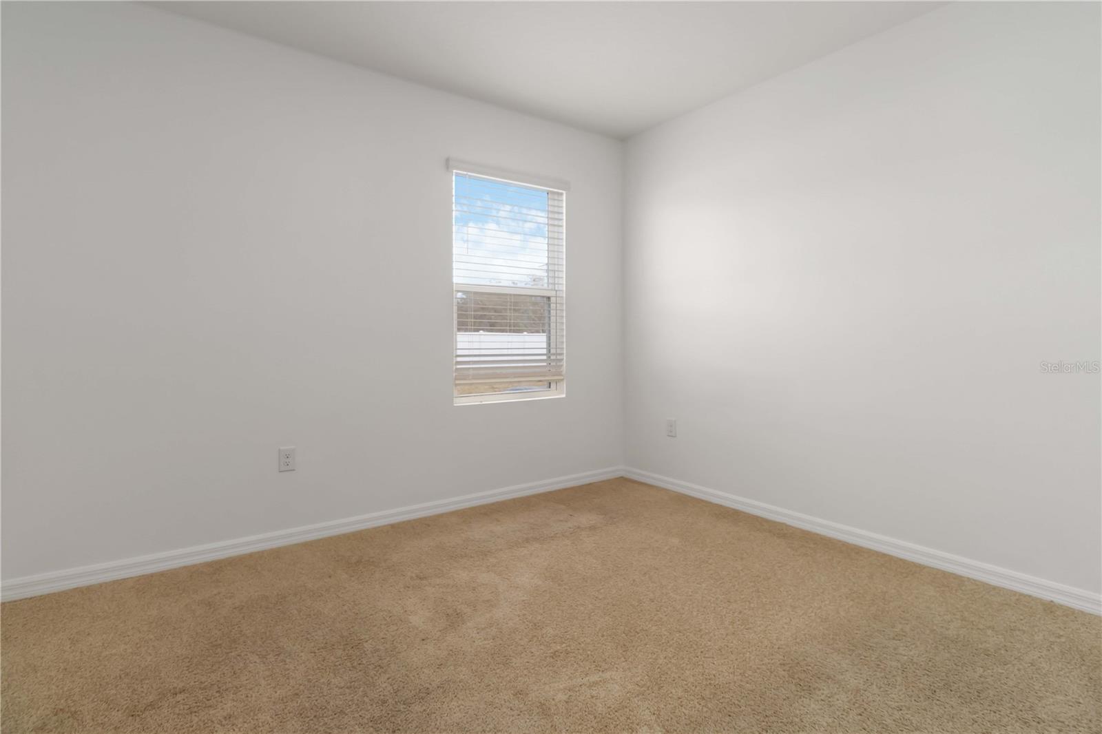 Image 17 of 37 For 2668 Neverland Drive