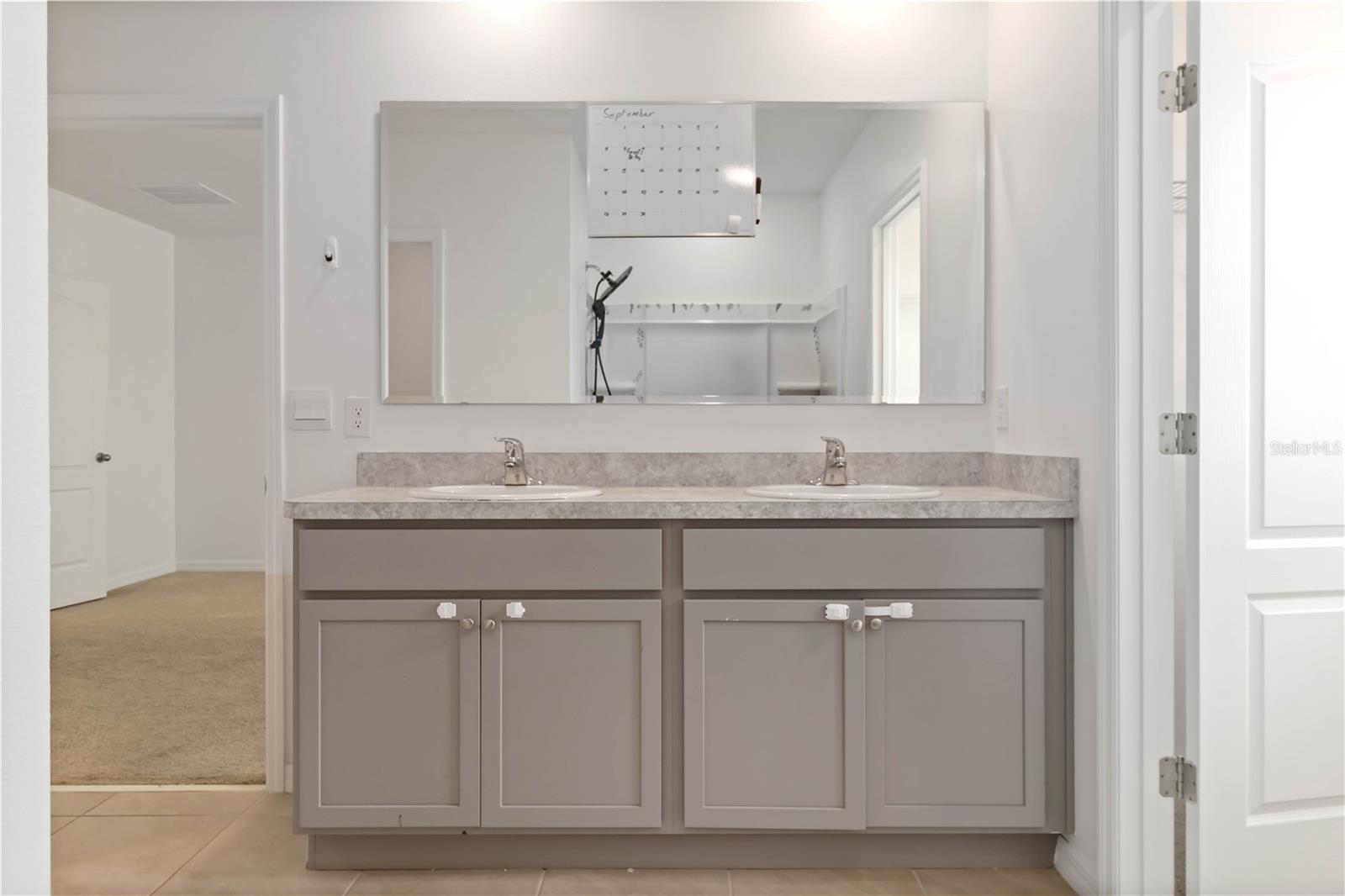 Image 22 of 37 For 2668 Neverland Drive