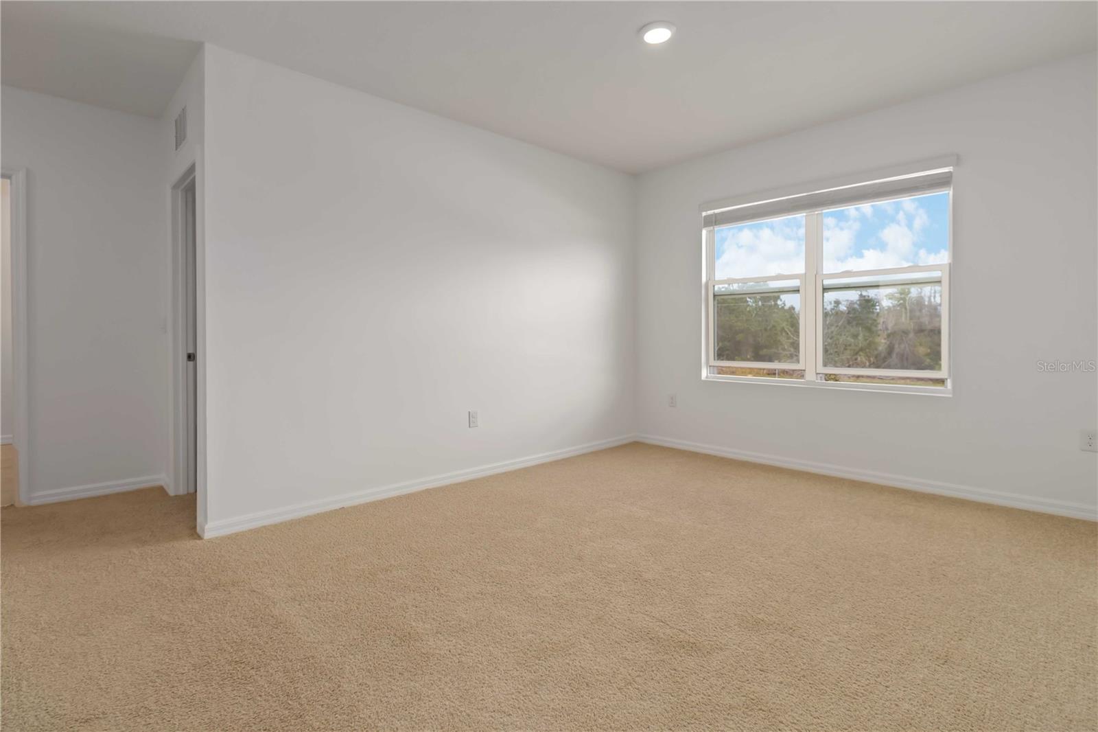 Image 26 of 37 For 2668 Neverland Drive