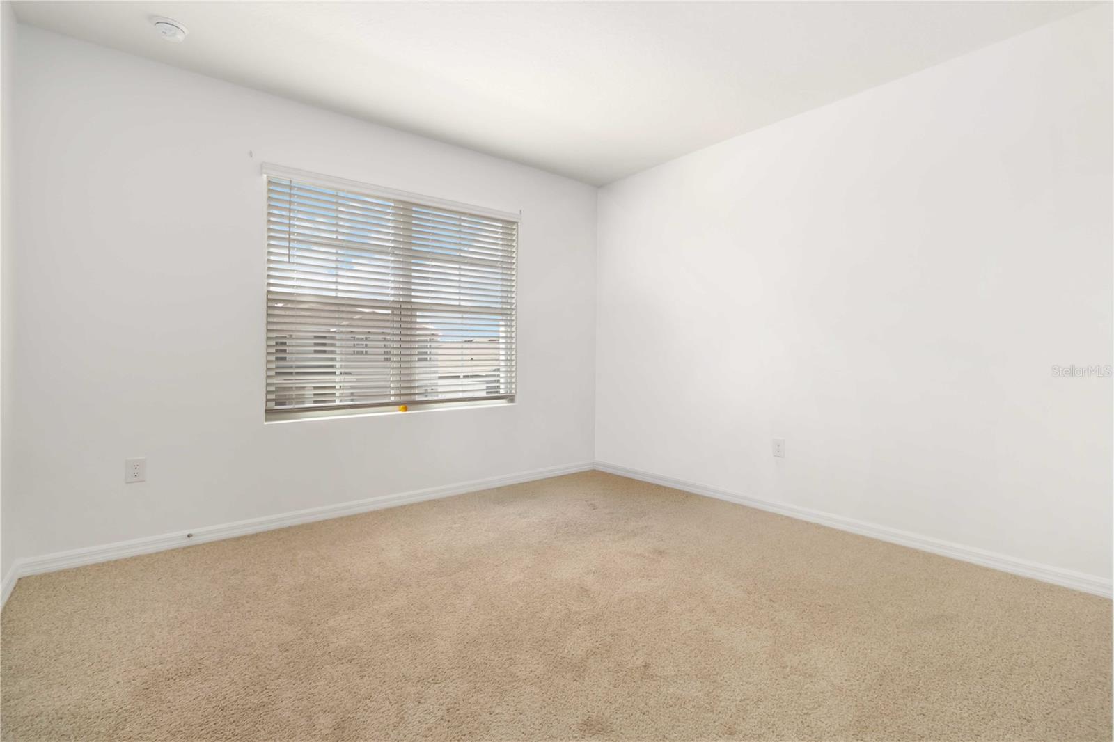 Image 30 of 37 For 2668 Neverland Drive