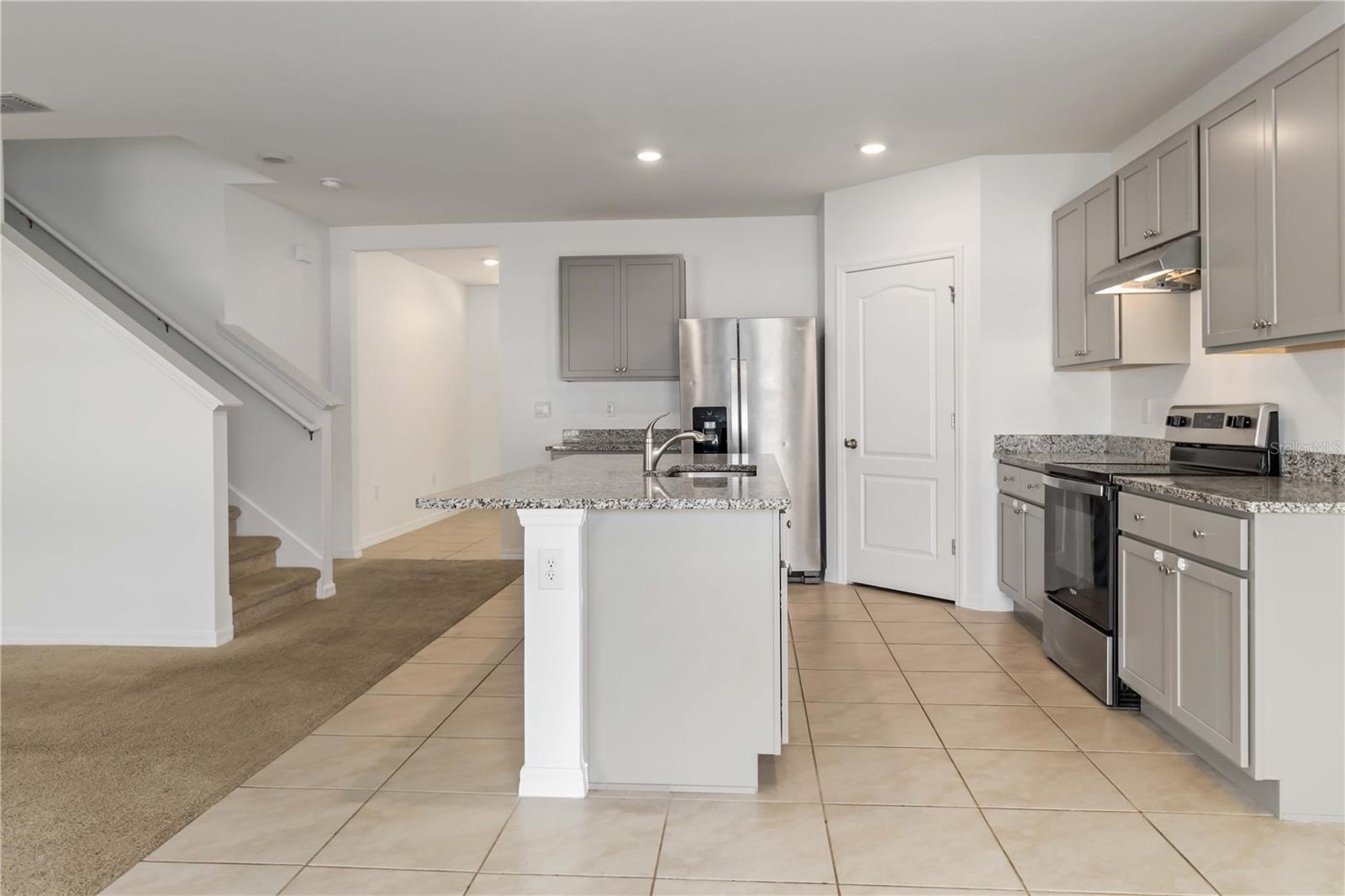 Image 6 of 37 For 2668 Neverland Drive