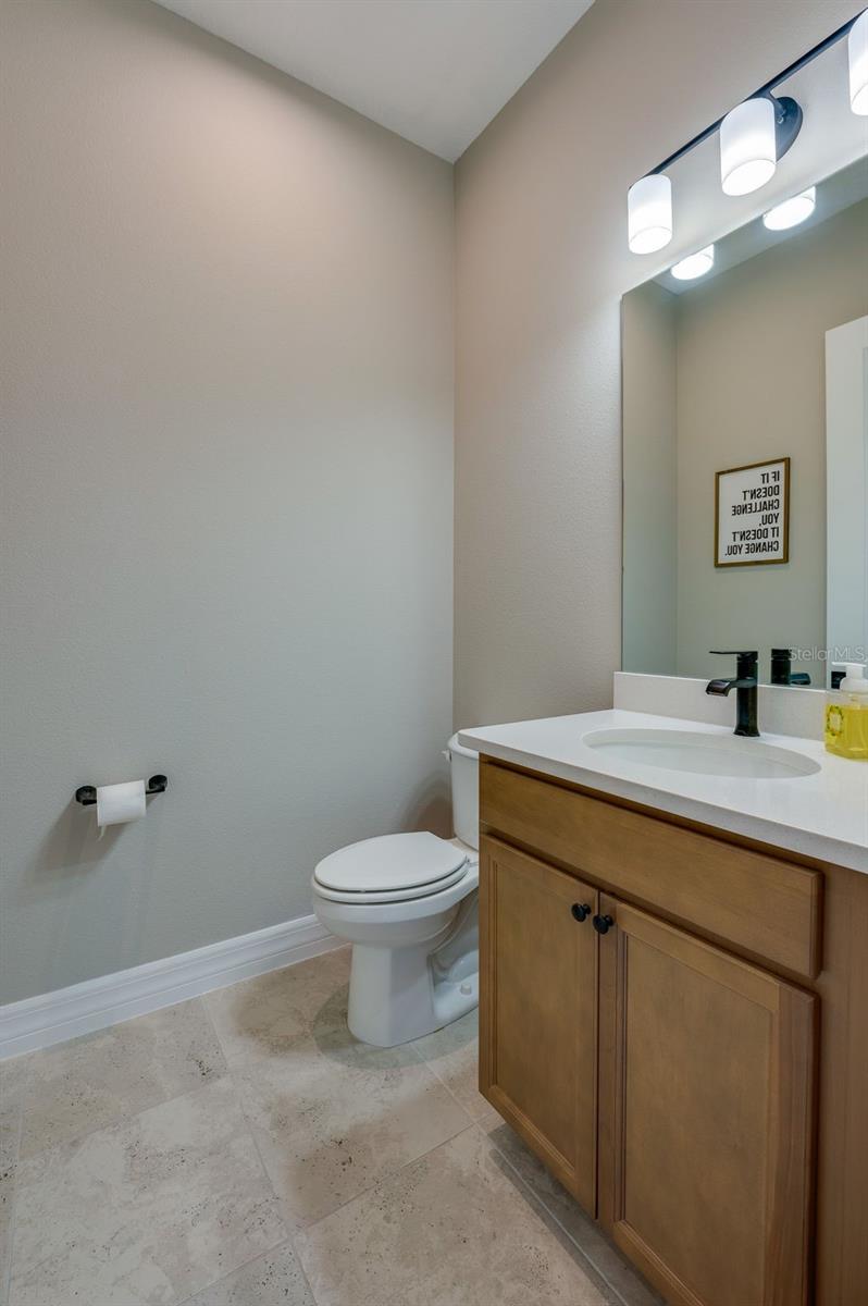 Image 11 of 43 For 887 Lake Hill Way