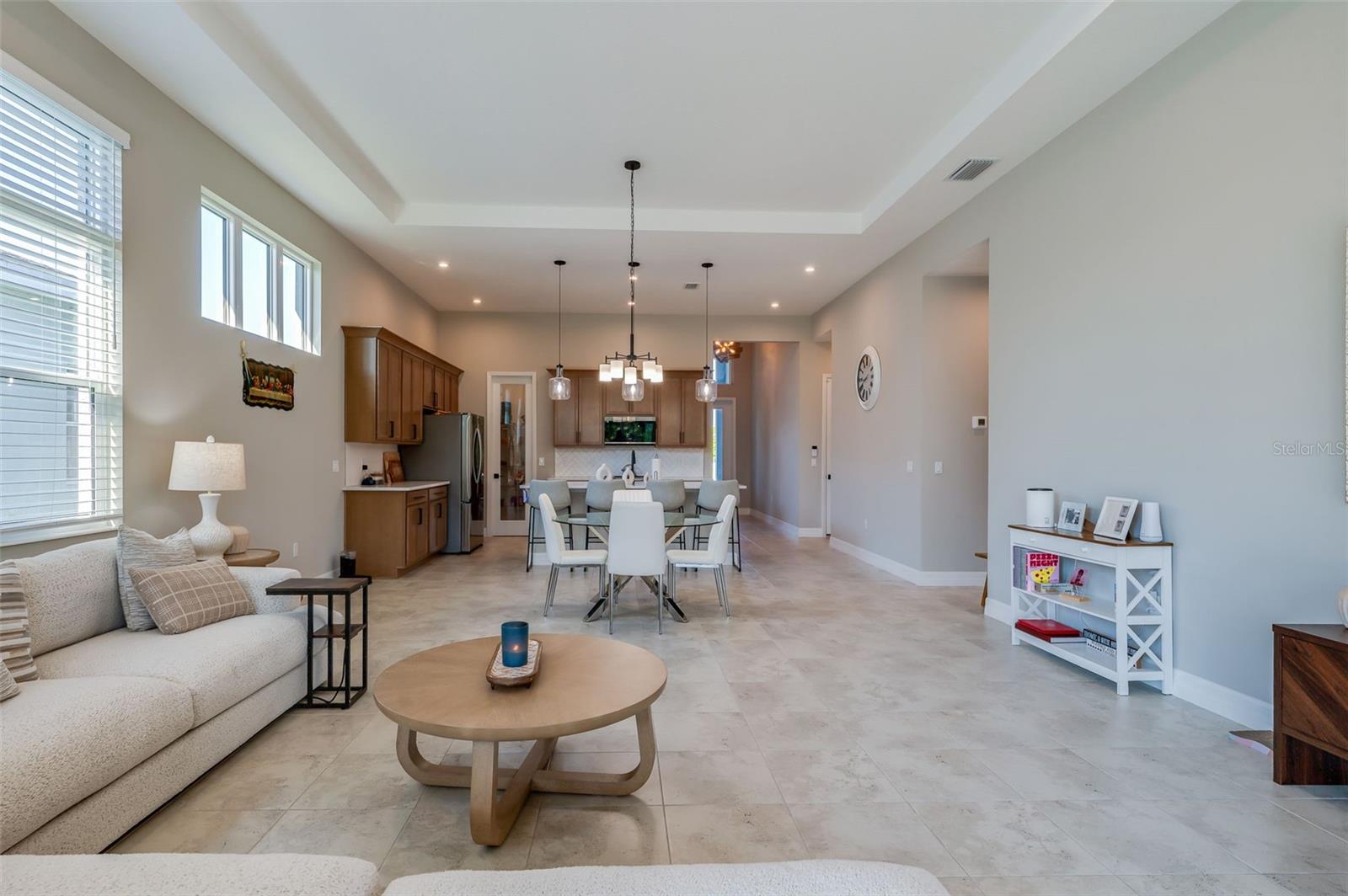 Image 14 of 43 For 887 Lake Hill Way