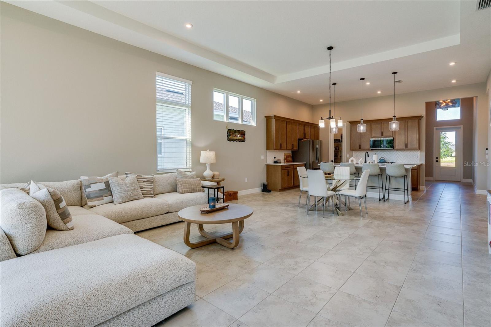 Image 16 of 43 For 887 Lake Hill Way