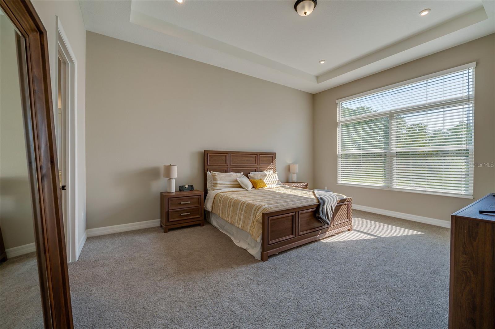 Image 17 of 43 For 887 Lake Hill Way