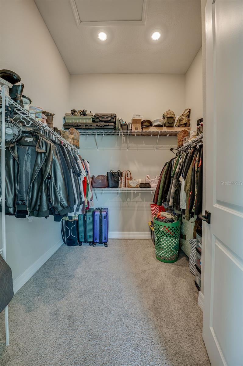 Image 19 of 43 For 887 Lake Hill Way