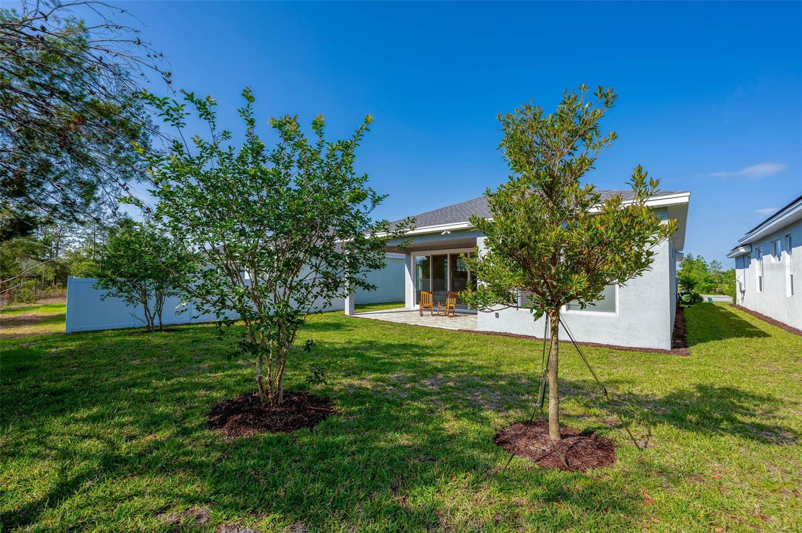 Image 29 of 43 For 887 Lake Hill Way