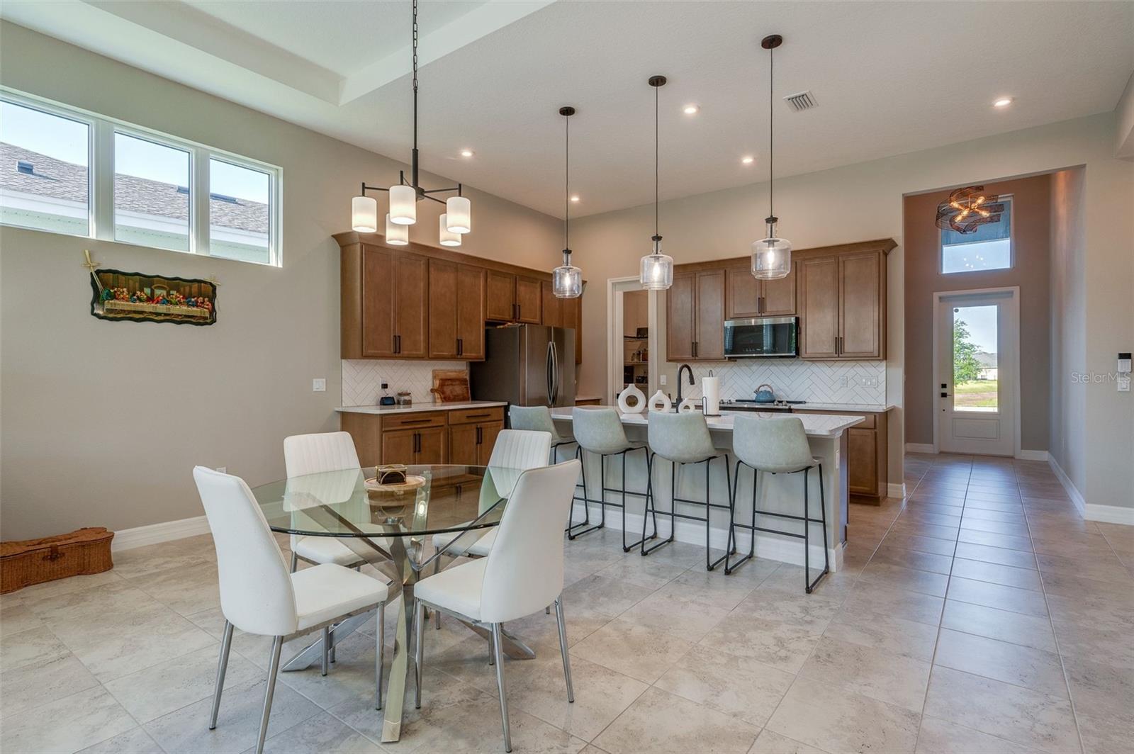 Image 3 of 43 For 887 Lake Hill Way