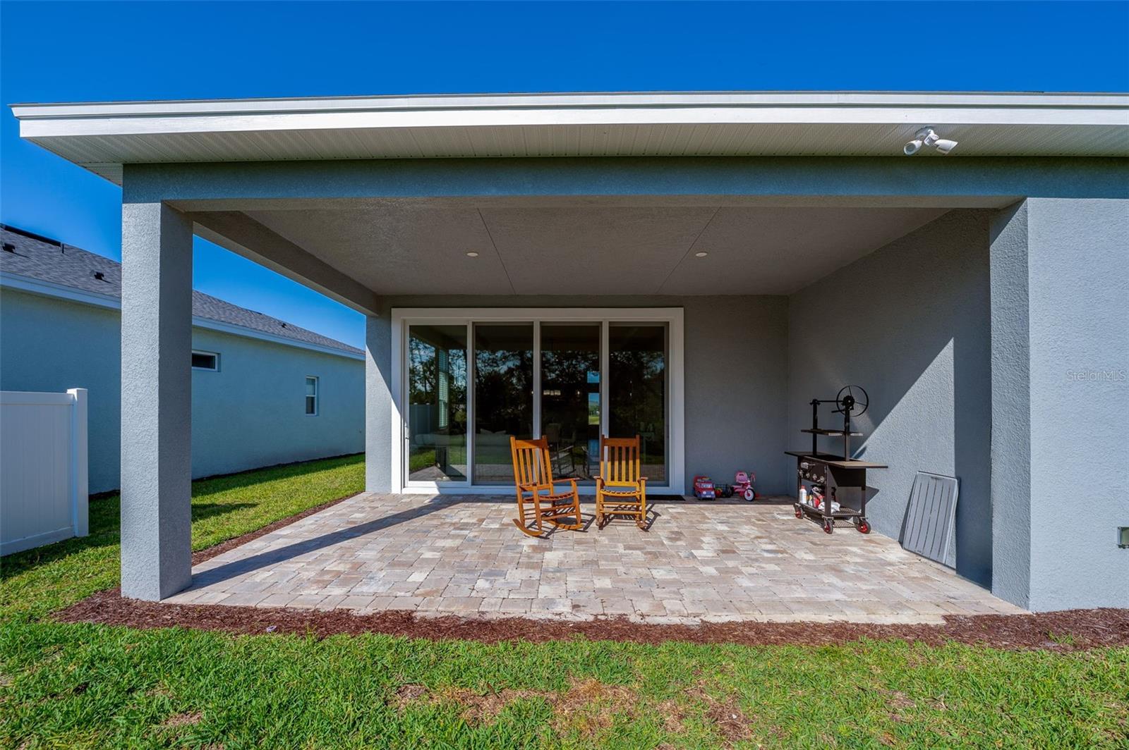 Image 30 of 43 For 887 Lake Hill Way