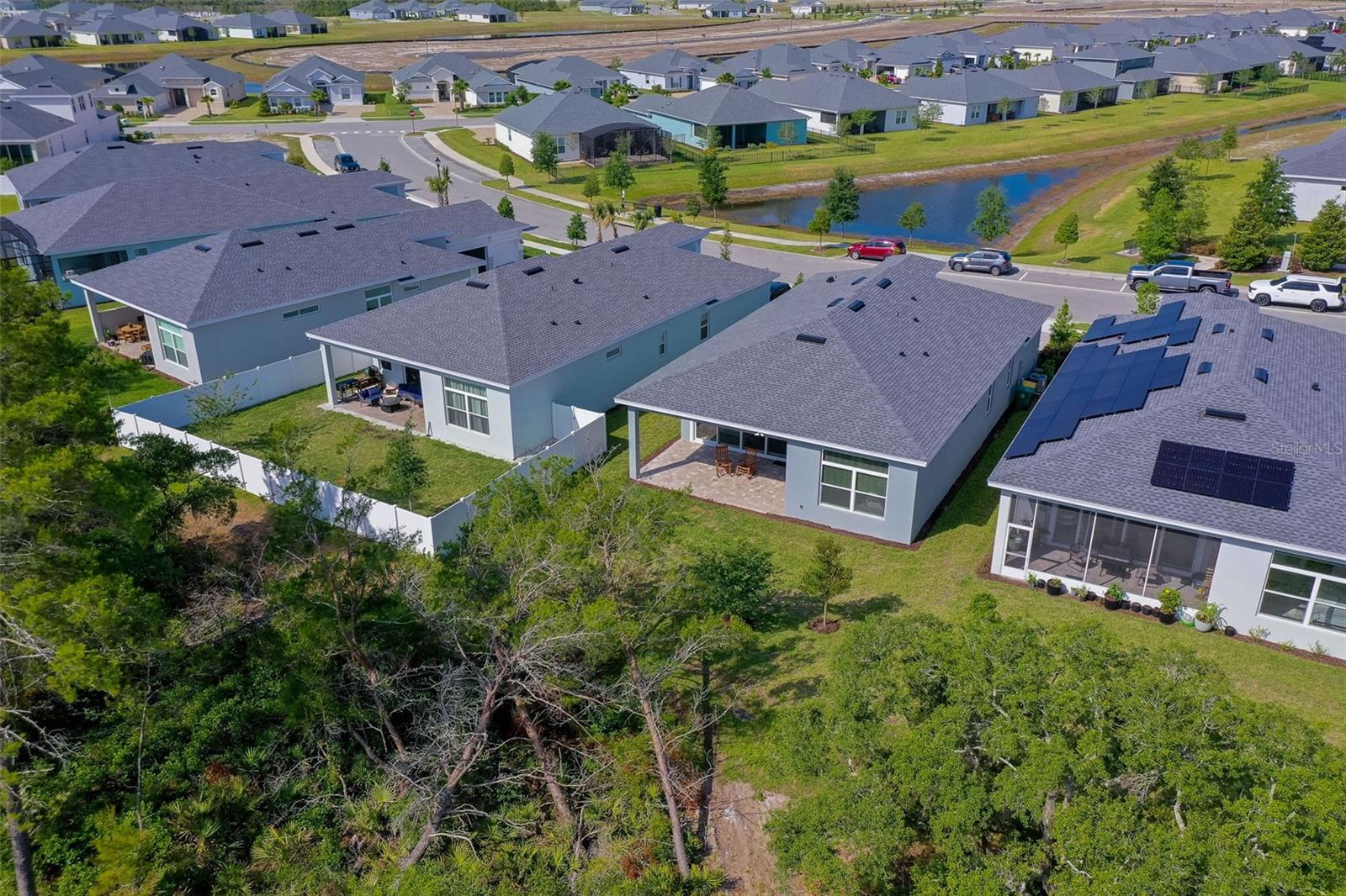 Image 31 of 43 For 887 Lake Hill Way