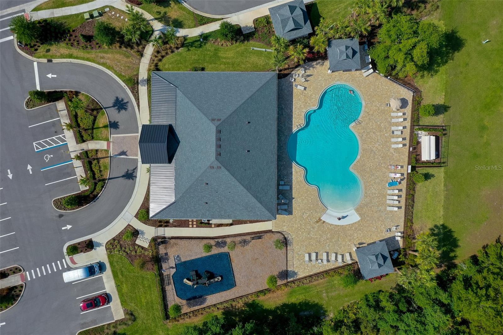 Image 36 of 43 For 887 Lake Hill Way