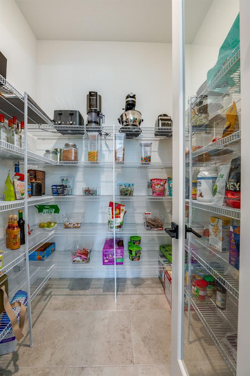 Image 4 of 43 For 887 Lake Hill Way