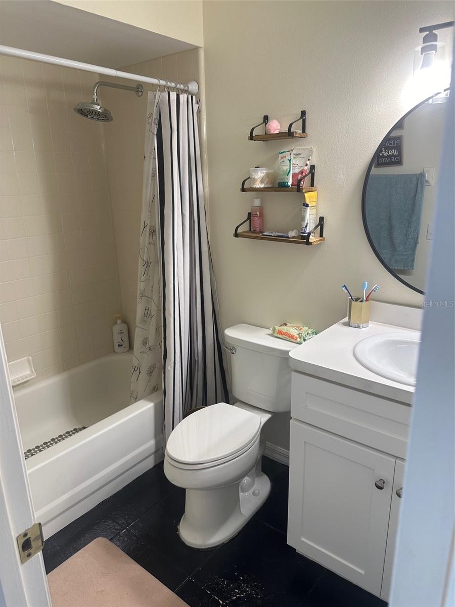 Image 10 of 11 For 1310 Dartmoor Ave