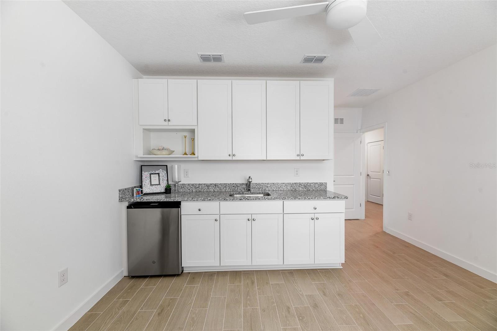 Image 15 of 40 For 17 Birchwood Place