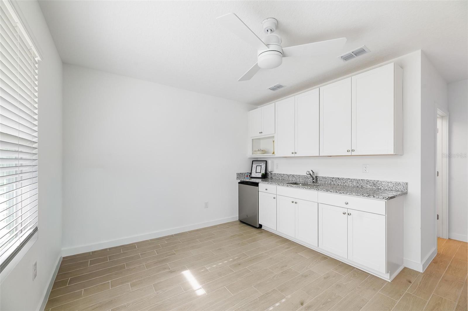 Image 16 of 40 For 17 Birchwood Place