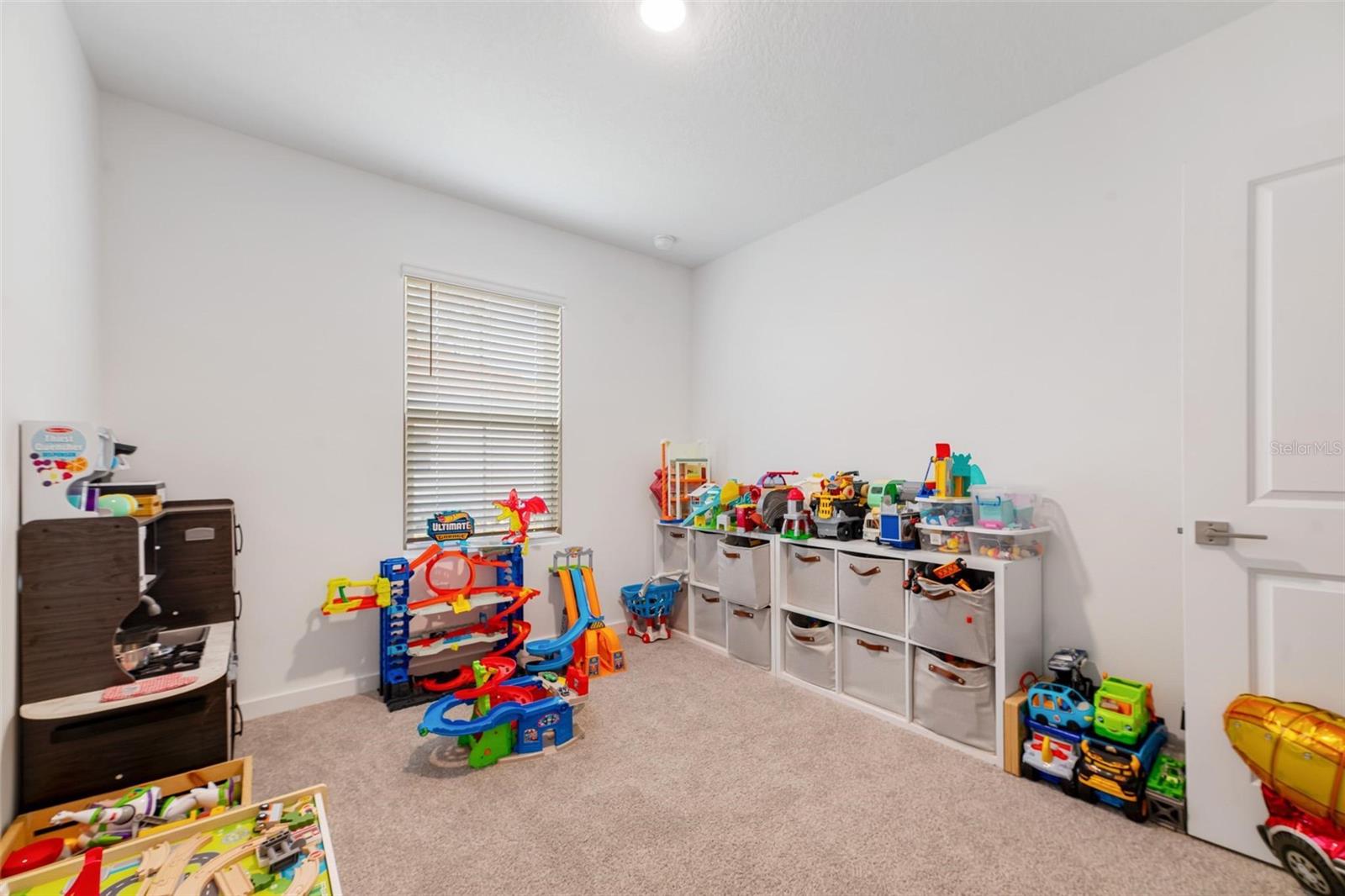 Image 28 of 40 For 17 Birchwood Place