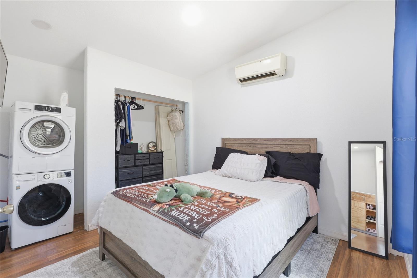 Image 34 of 47 For 15484 70th Avenue