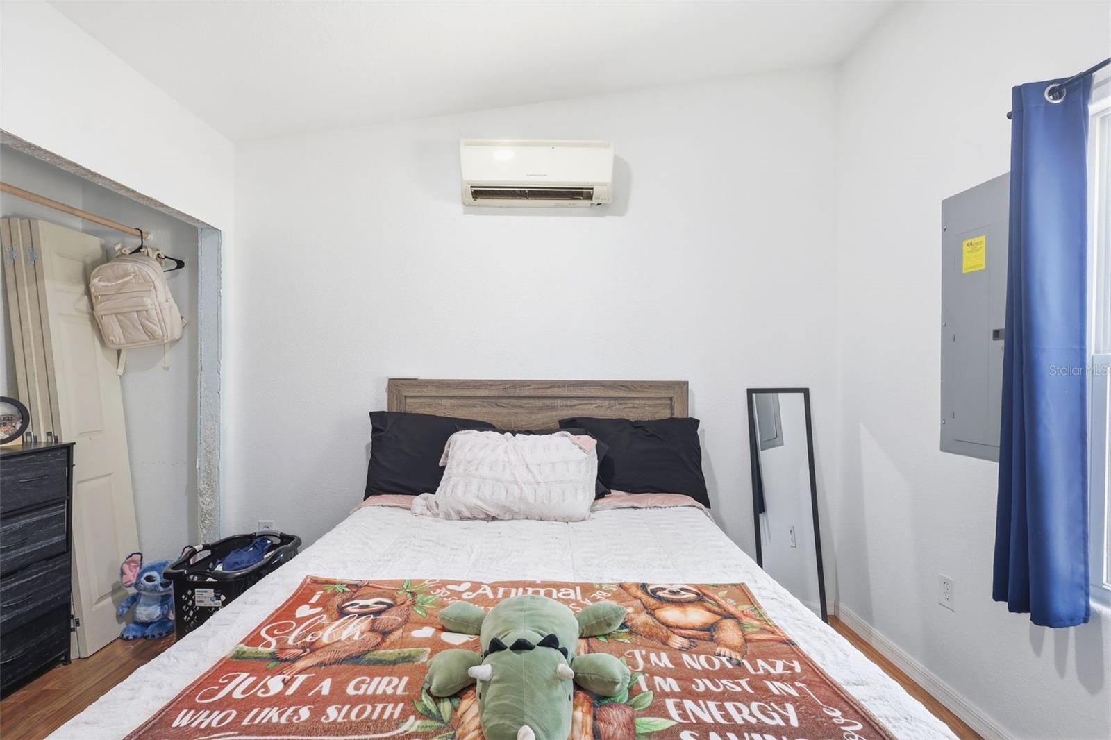 Image 35 of 47 For 15484 70th Avenue