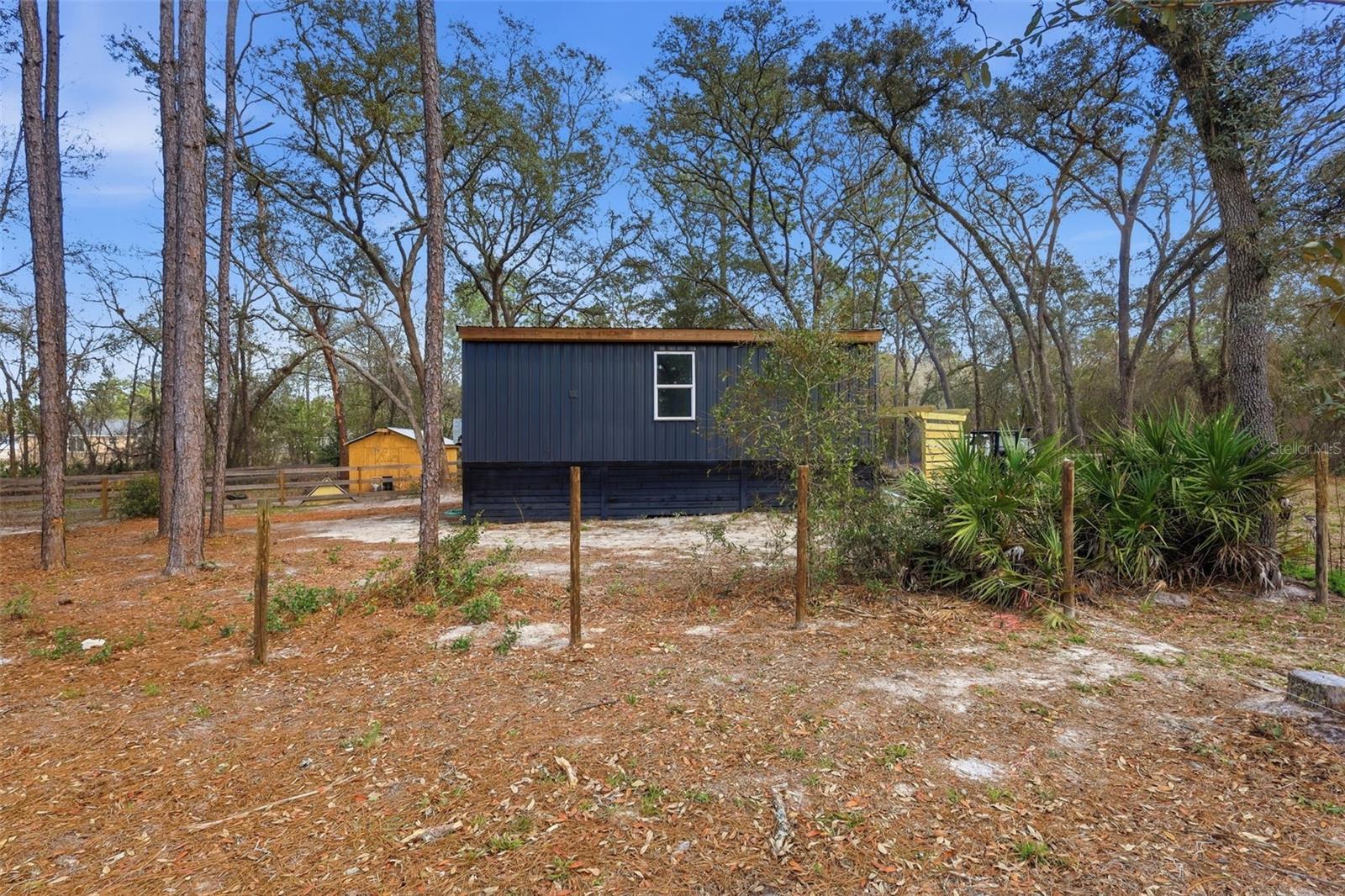 Image 9 of 47 For 15484 70th Avenue