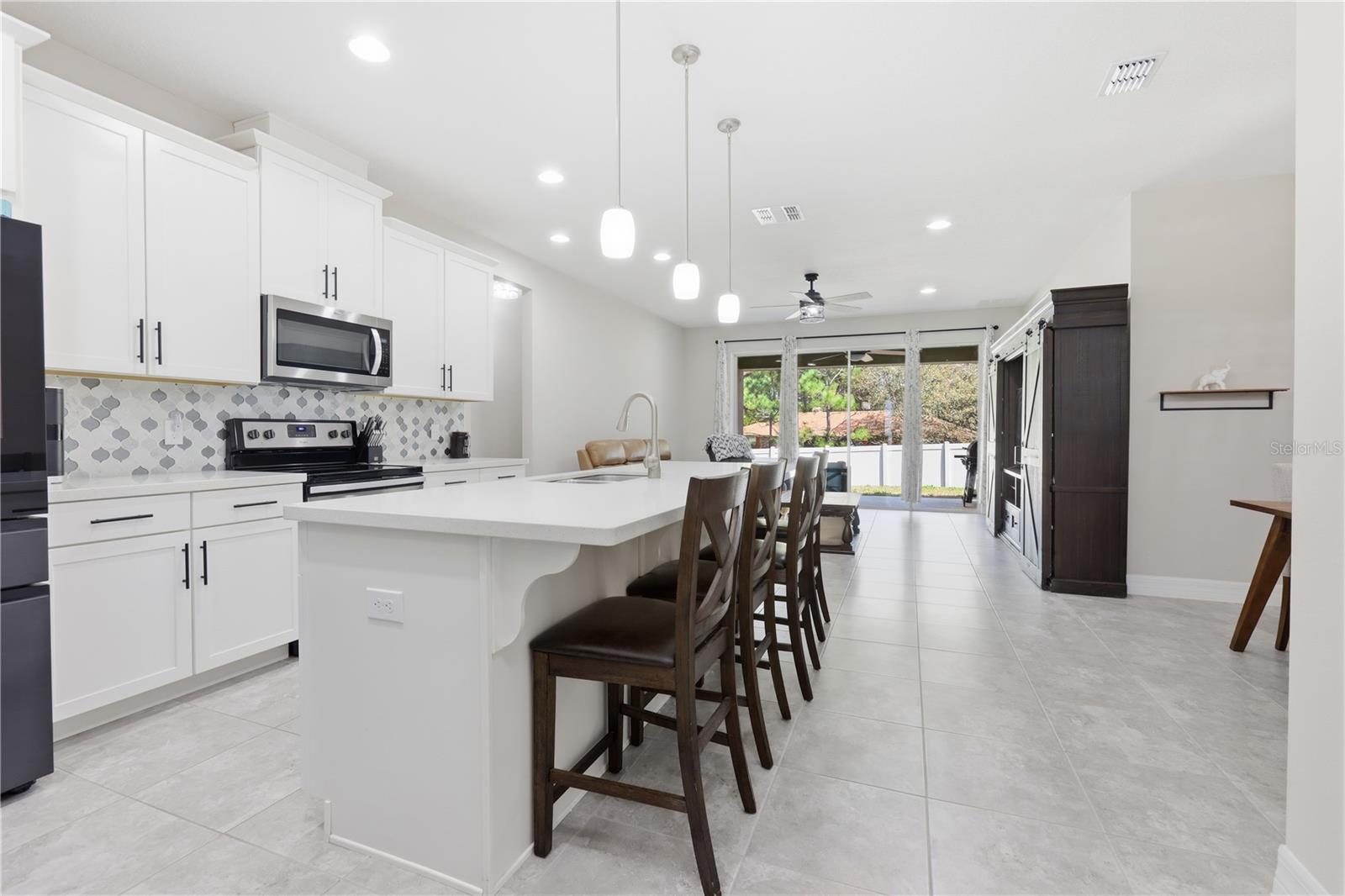 Image 15 of 43 For 2337 Oxmoor Drive