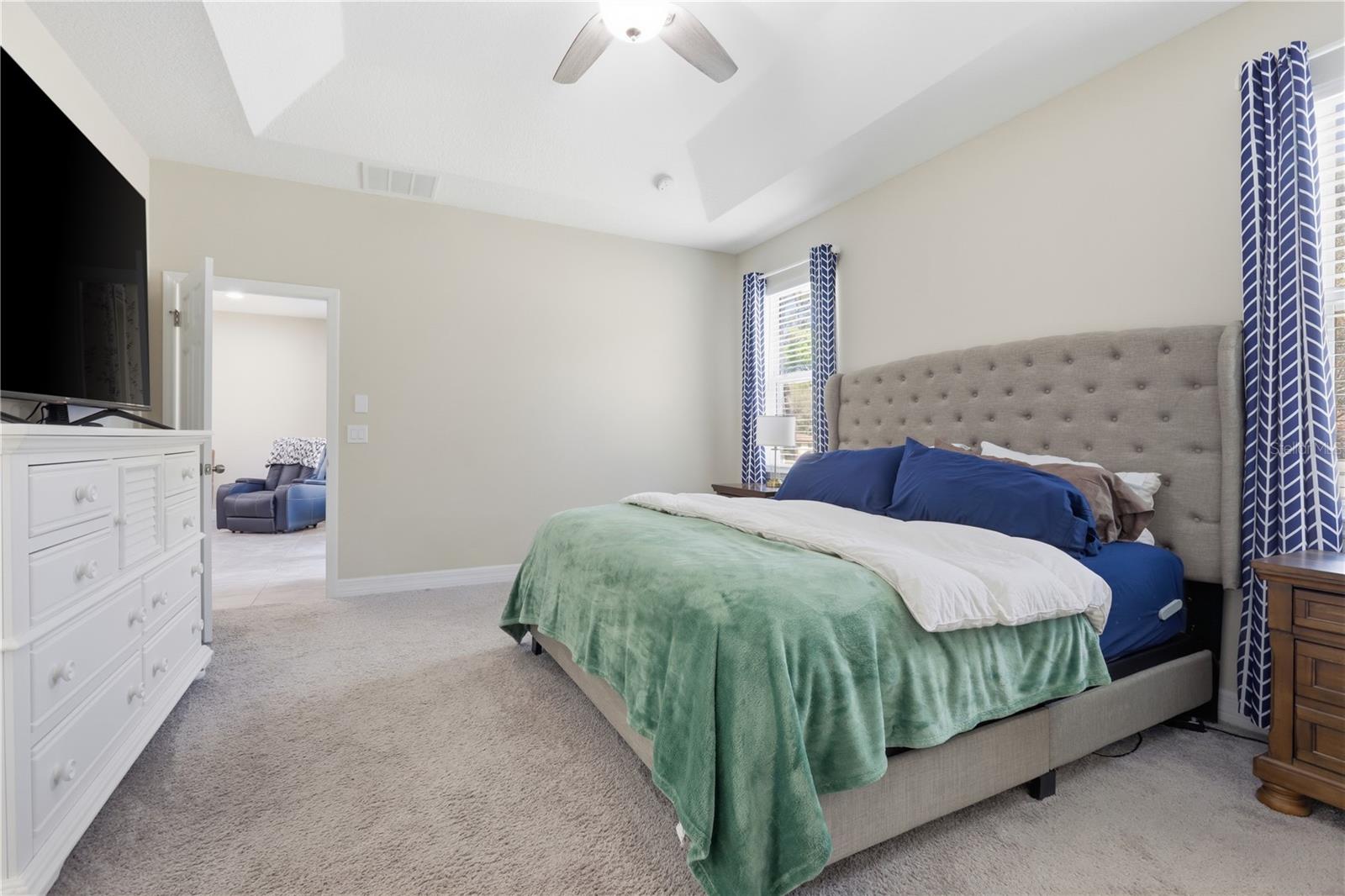 Image 28 of 43 For 2337 Oxmoor Drive