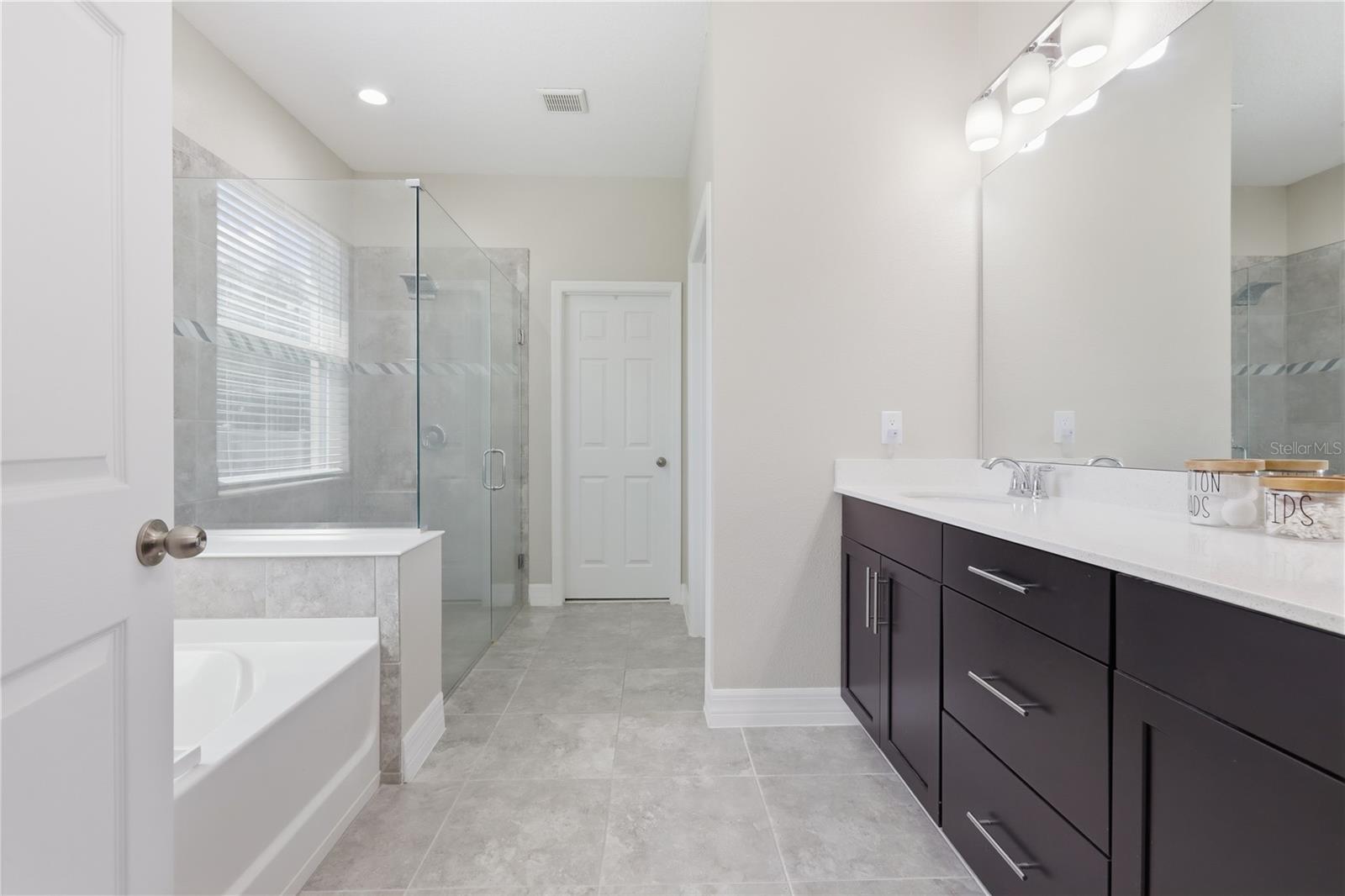 Image 30 of 43 For 2337 Oxmoor Drive