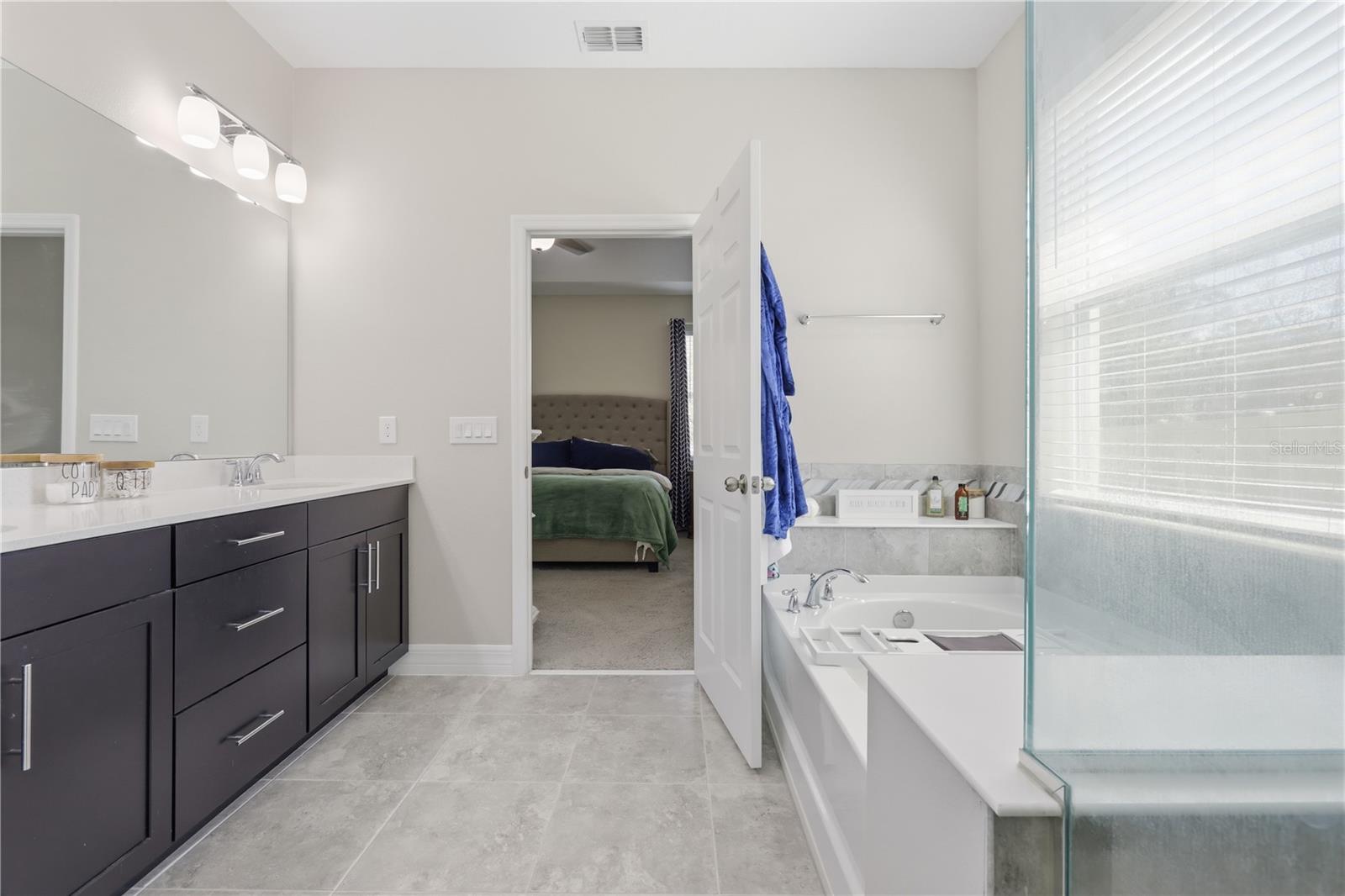 Image 31 of 43 For 2337 Oxmoor Drive