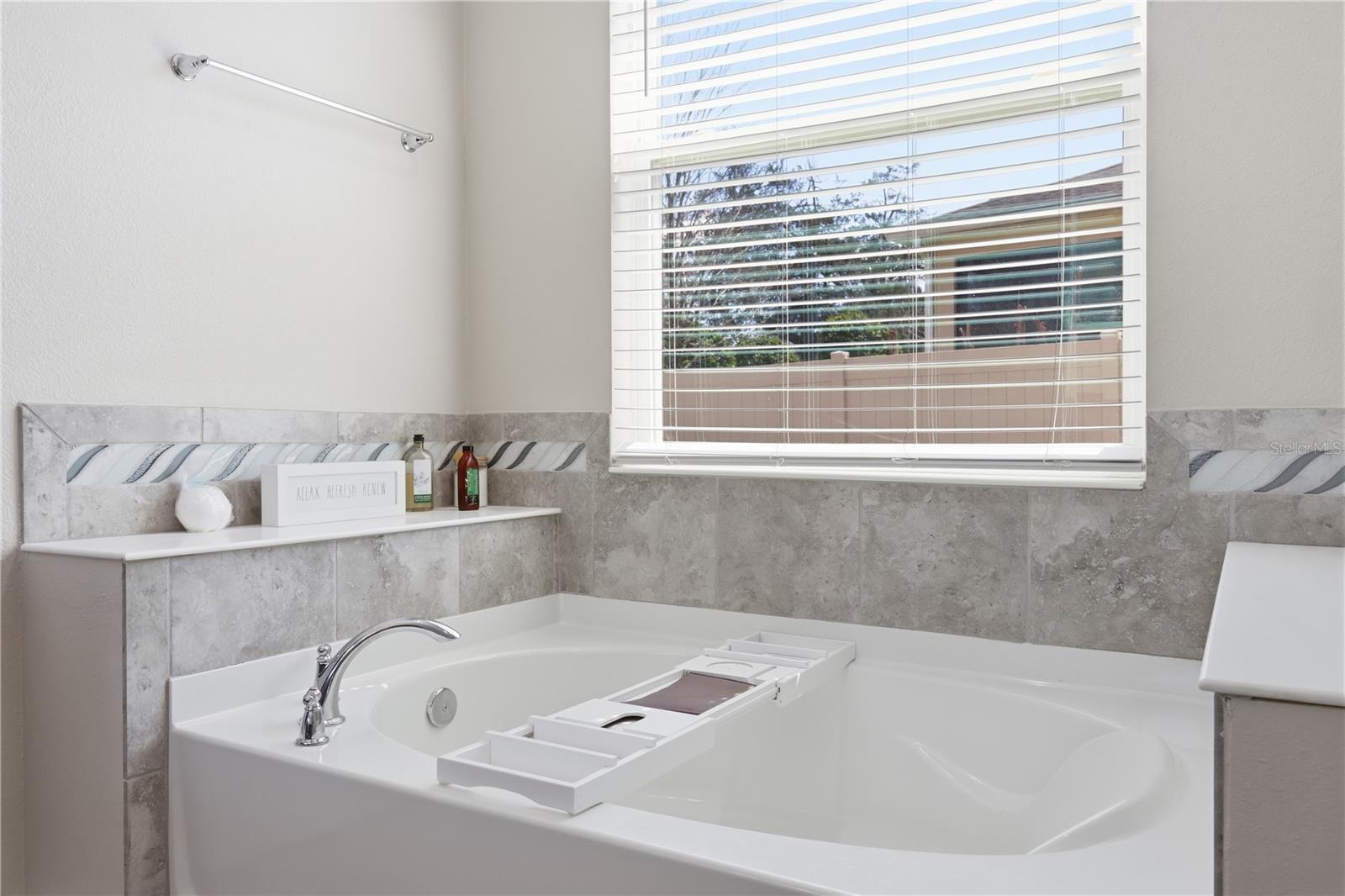 Image 32 of 43 For 2337 Oxmoor Drive