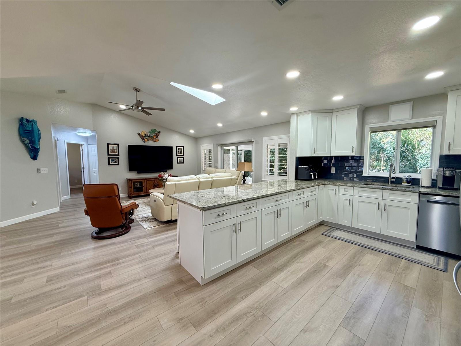 Image 20 of 60 For 908 Cabbage Court