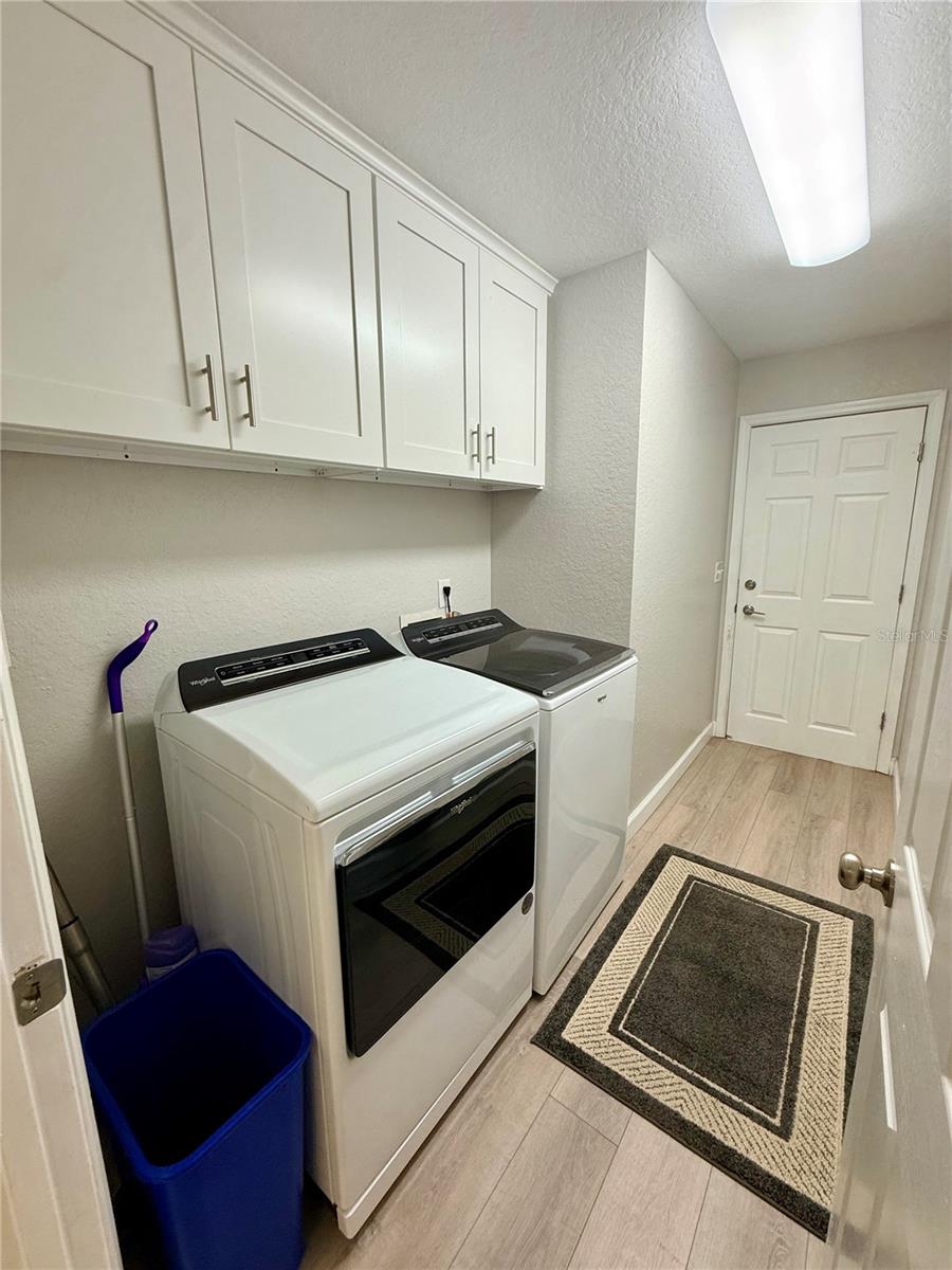 Image 23 of 60 For 908 Cabbage Court